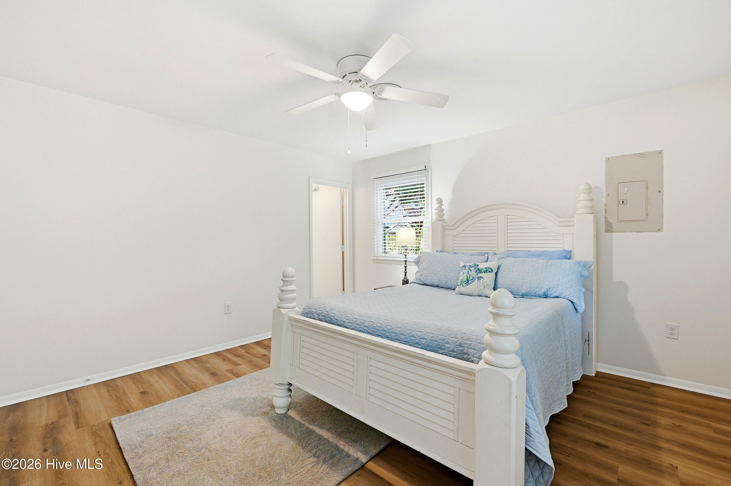 100552518 | Photo 22