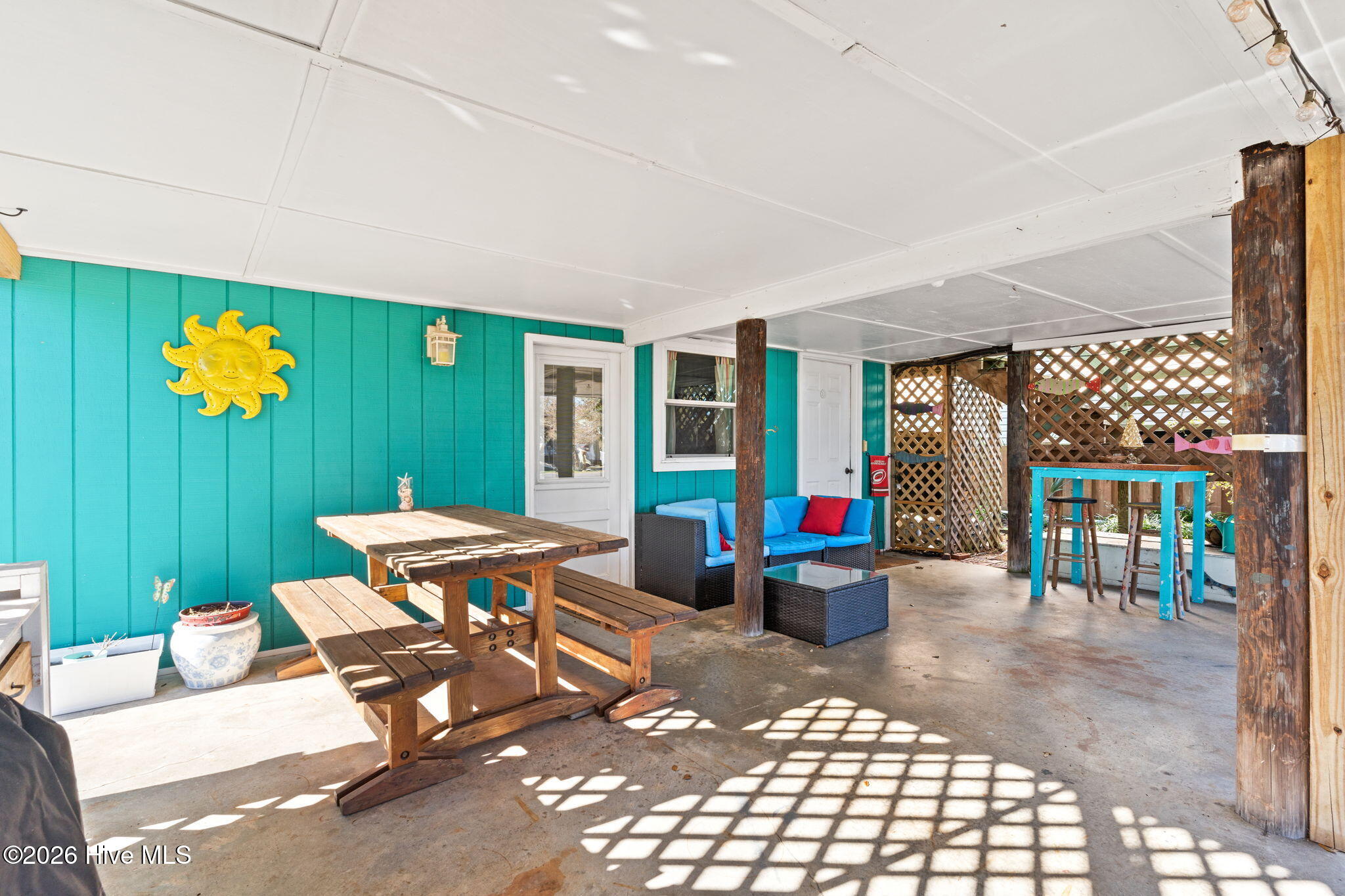 100546377 | Photo 33