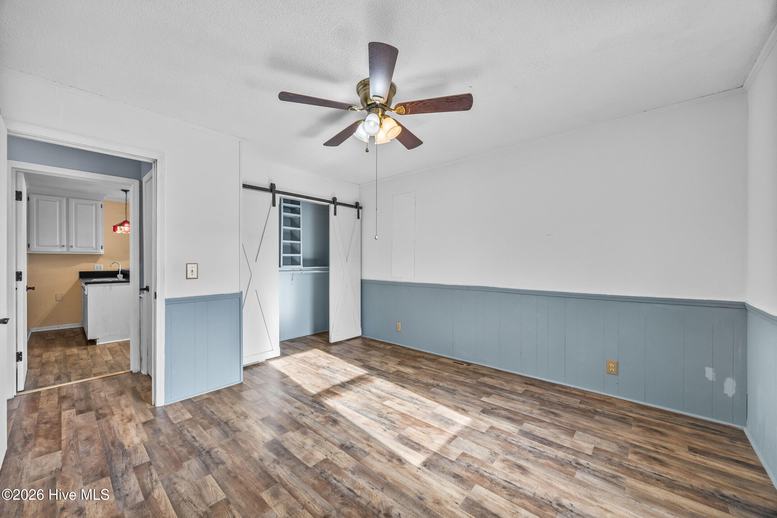 100546572 | Photo 19