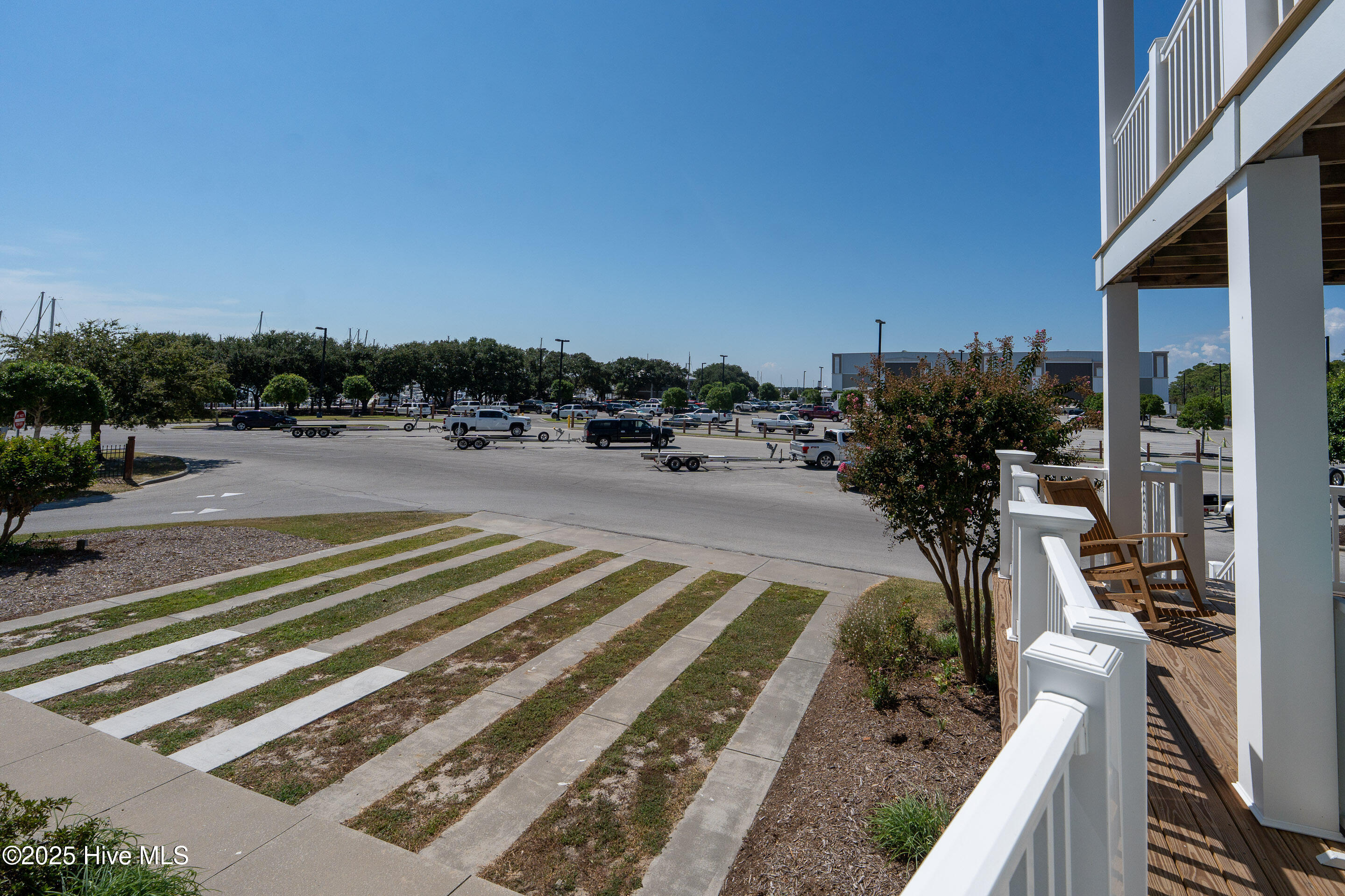 100531828 | Photo 40