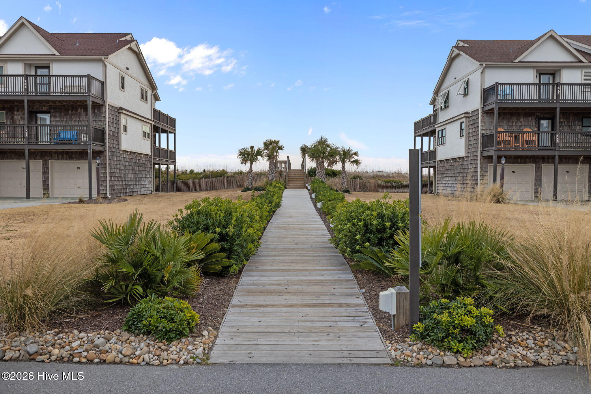 100548451 | Photo 28