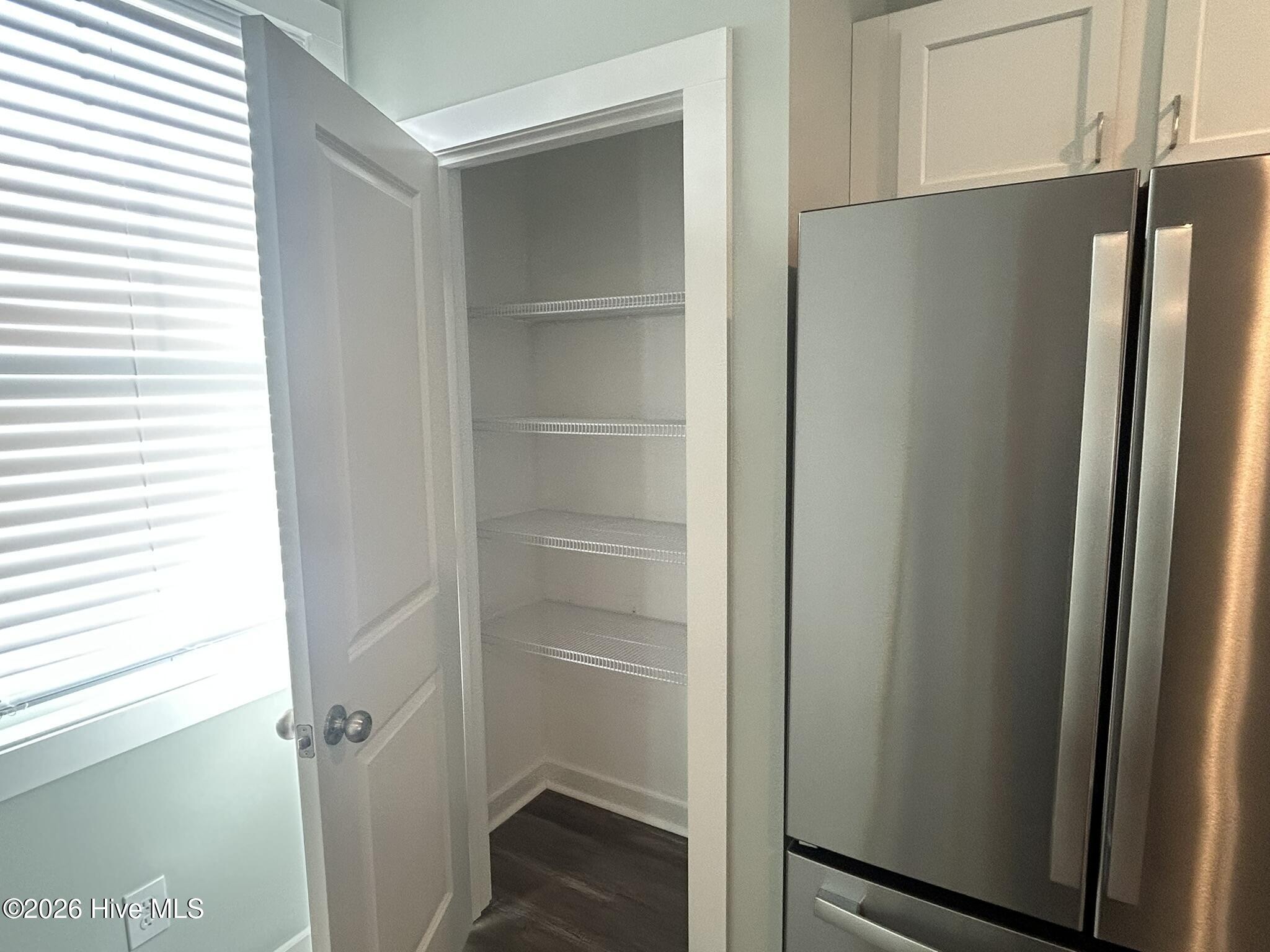 100560015 | Photo 10