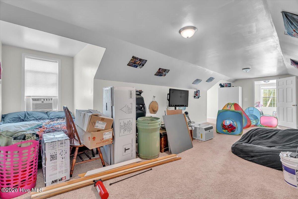 100549997 | Photo 48