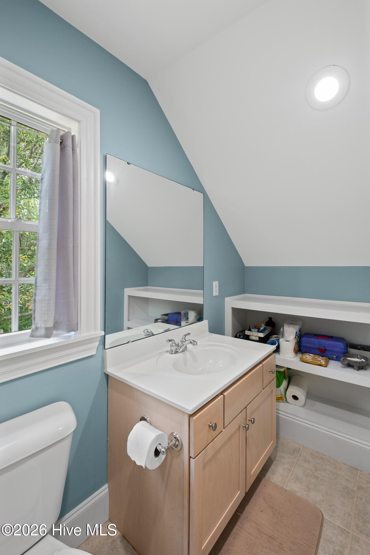 100564524 | Photo 48