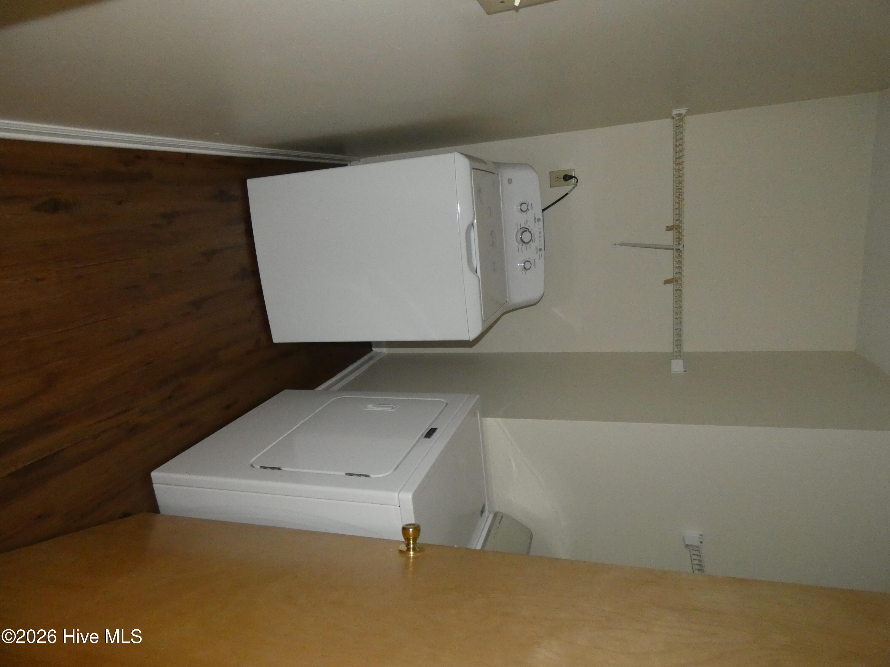 100564573 | Photo 17