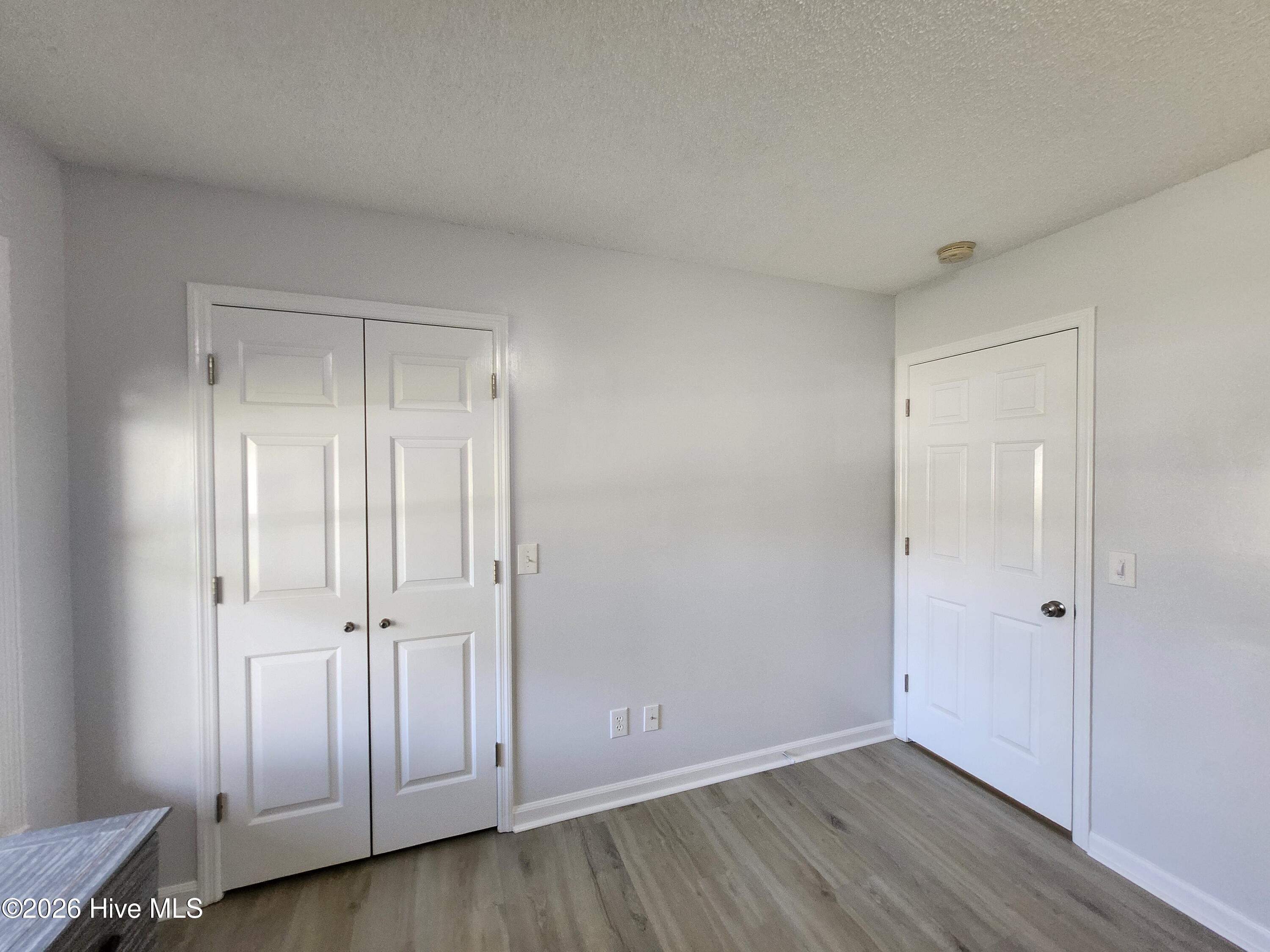 100563427 | Photo 28