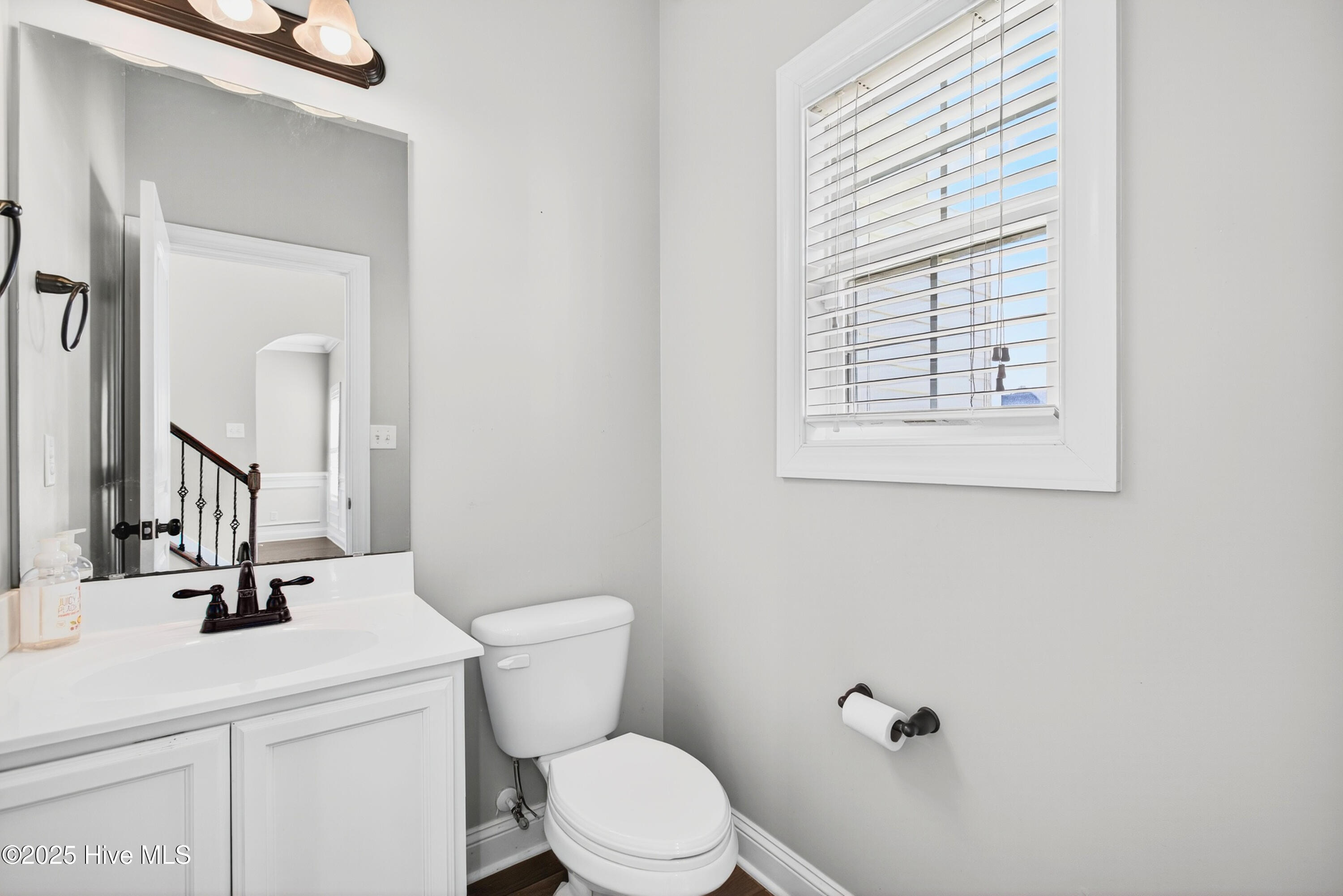 100541345 | Photo 19