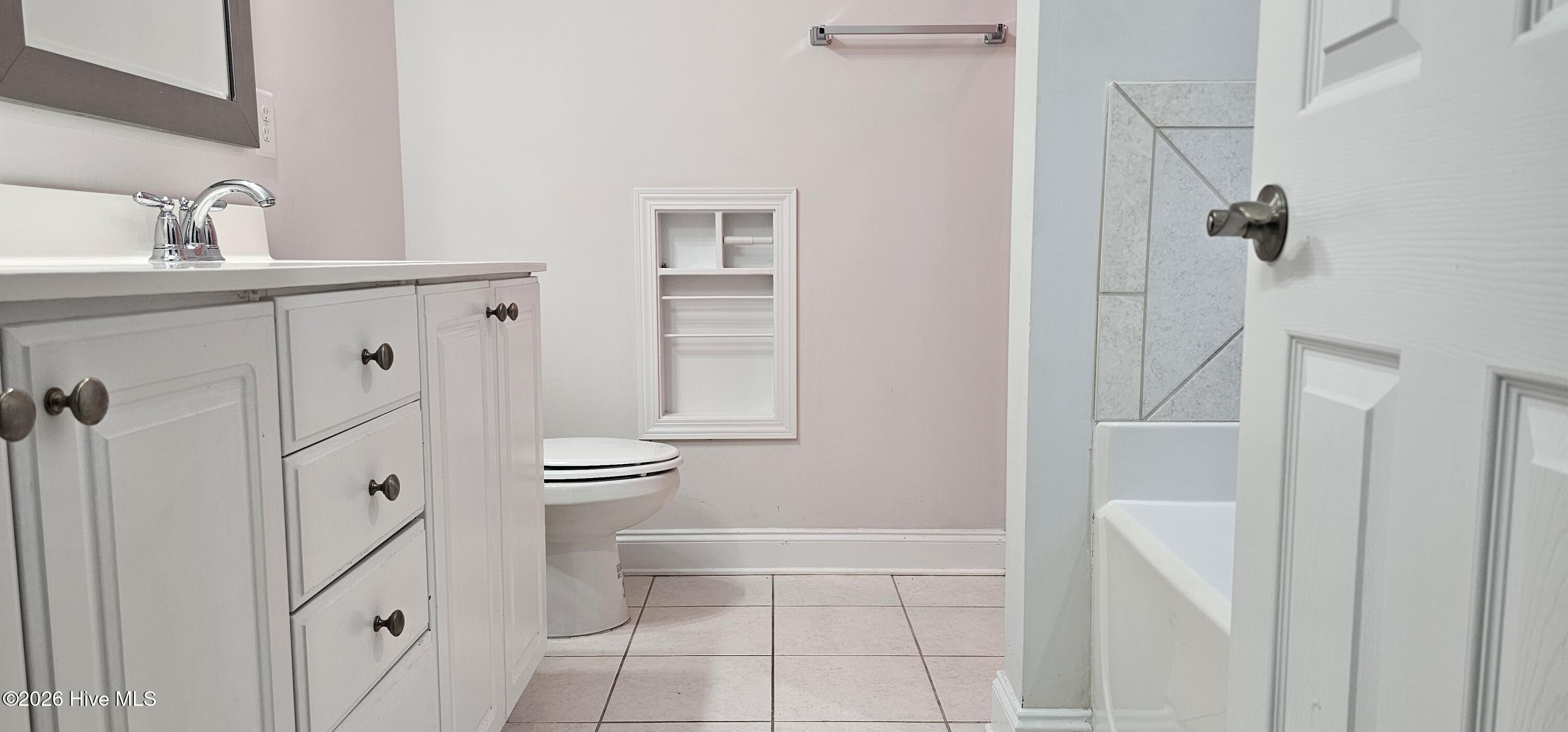 100548448 | Photo 25