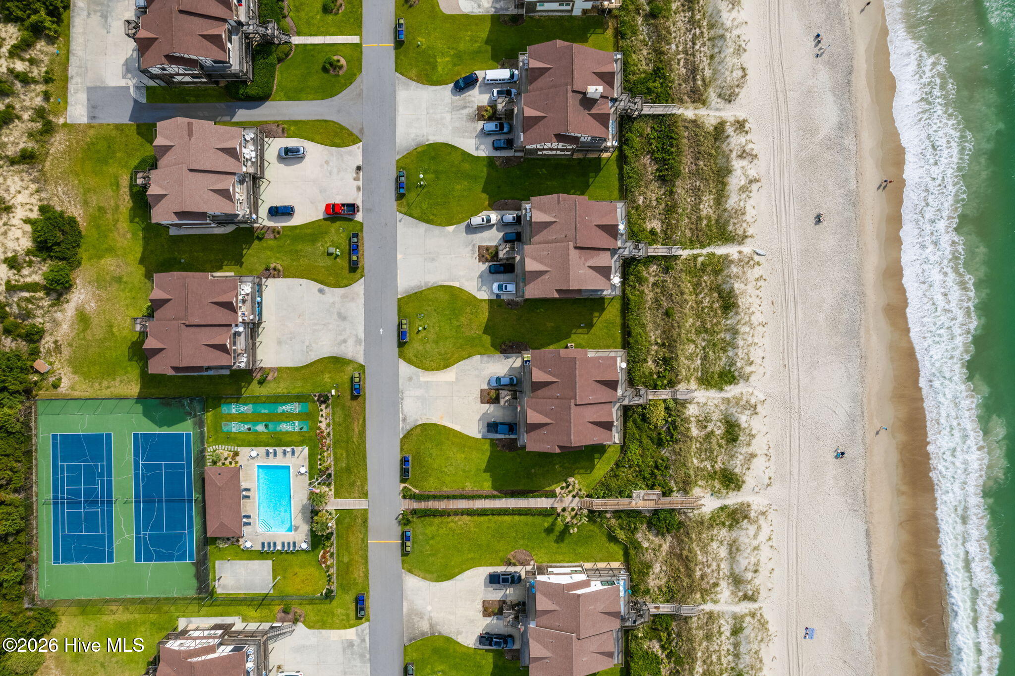 100548451 | Photo 41