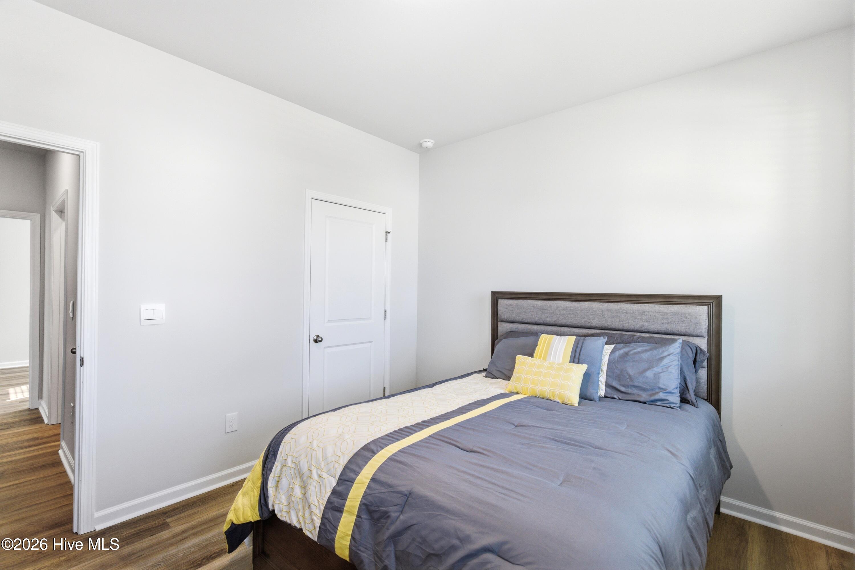 100563047 | Photo 41