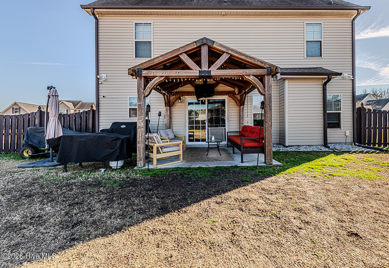 100555095 | Photo 74