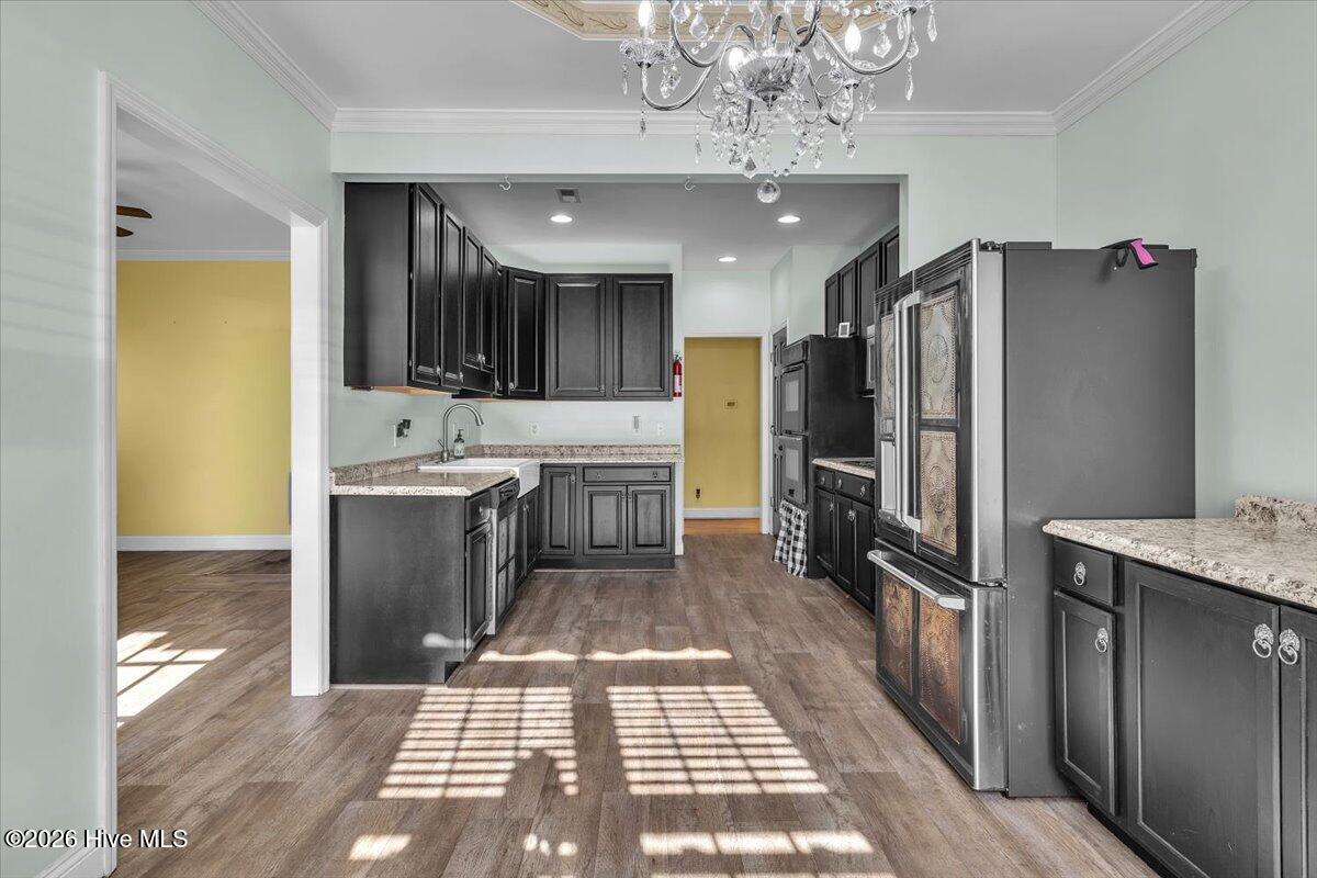 100561788 | Photo 29