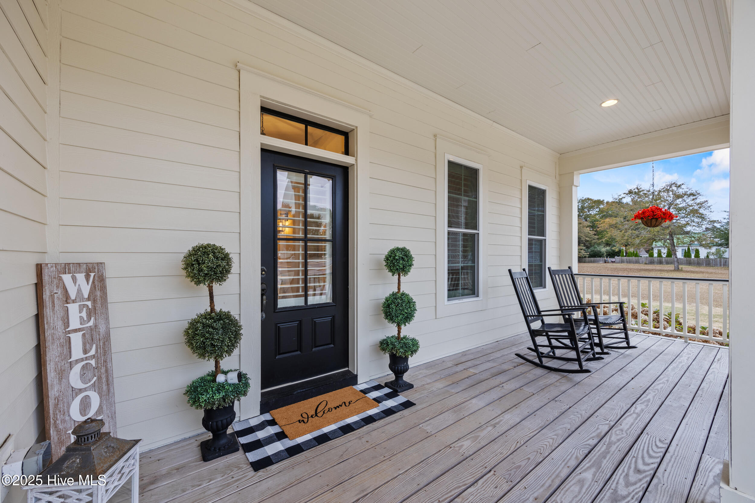 100570509 | Photo 16