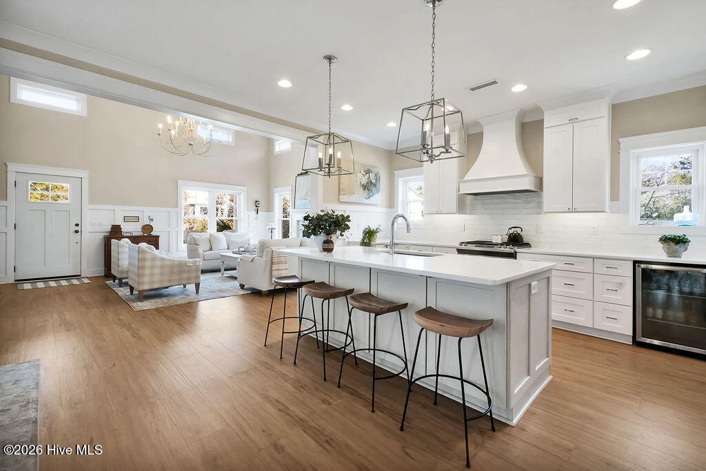 100561148 | Photo 14