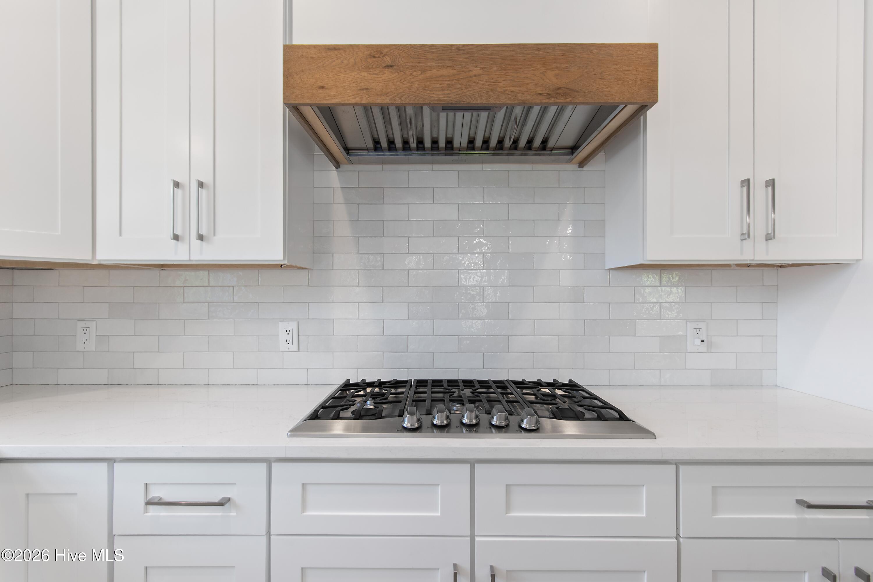 100567576 | Photo 15