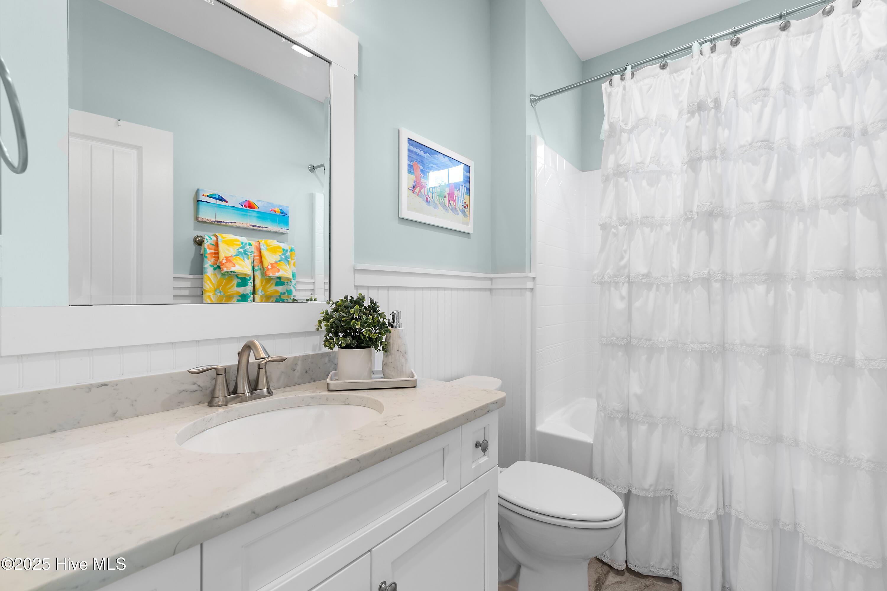 100521650 | Photo 12