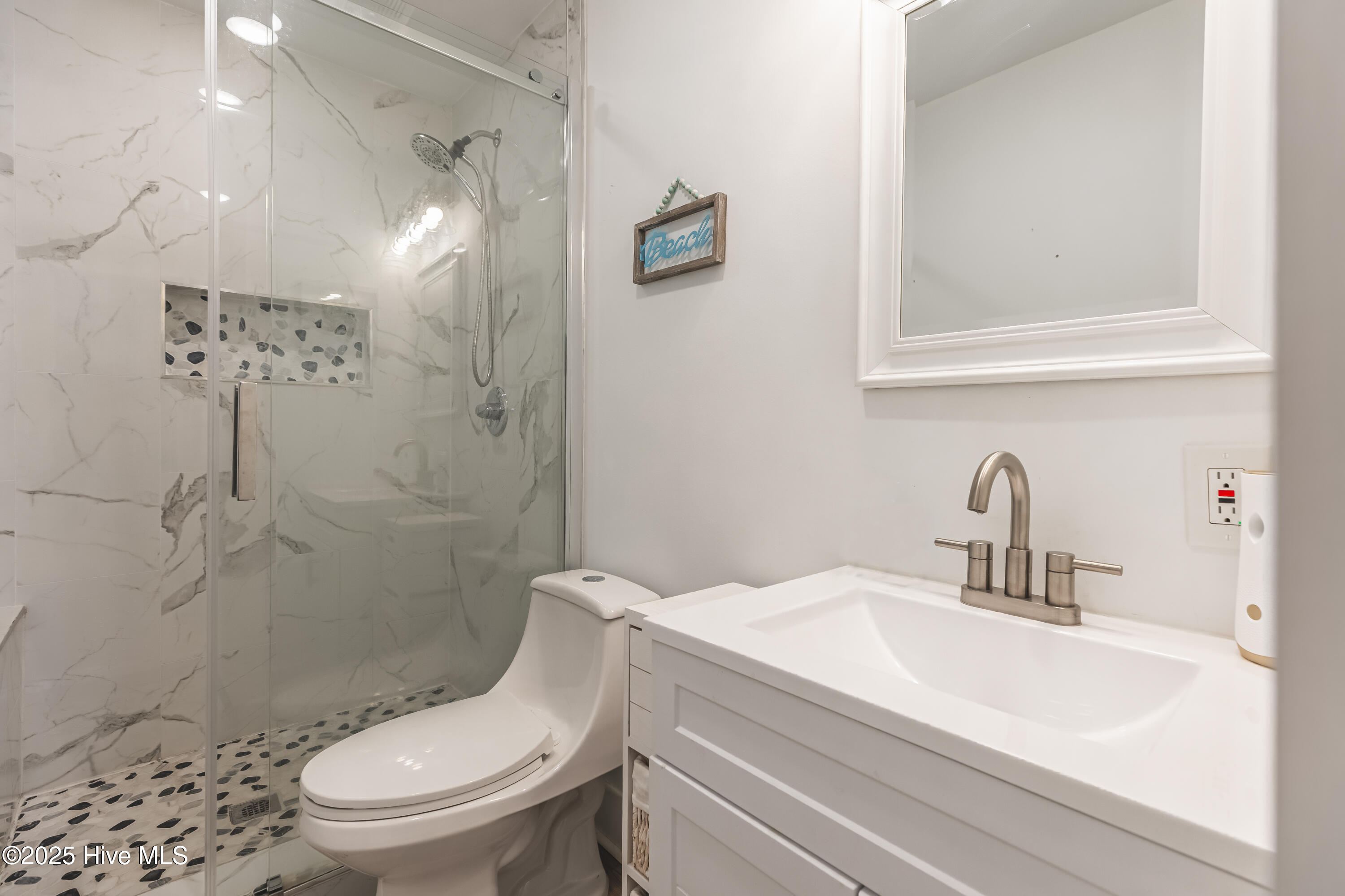 100521166 | Photo 13