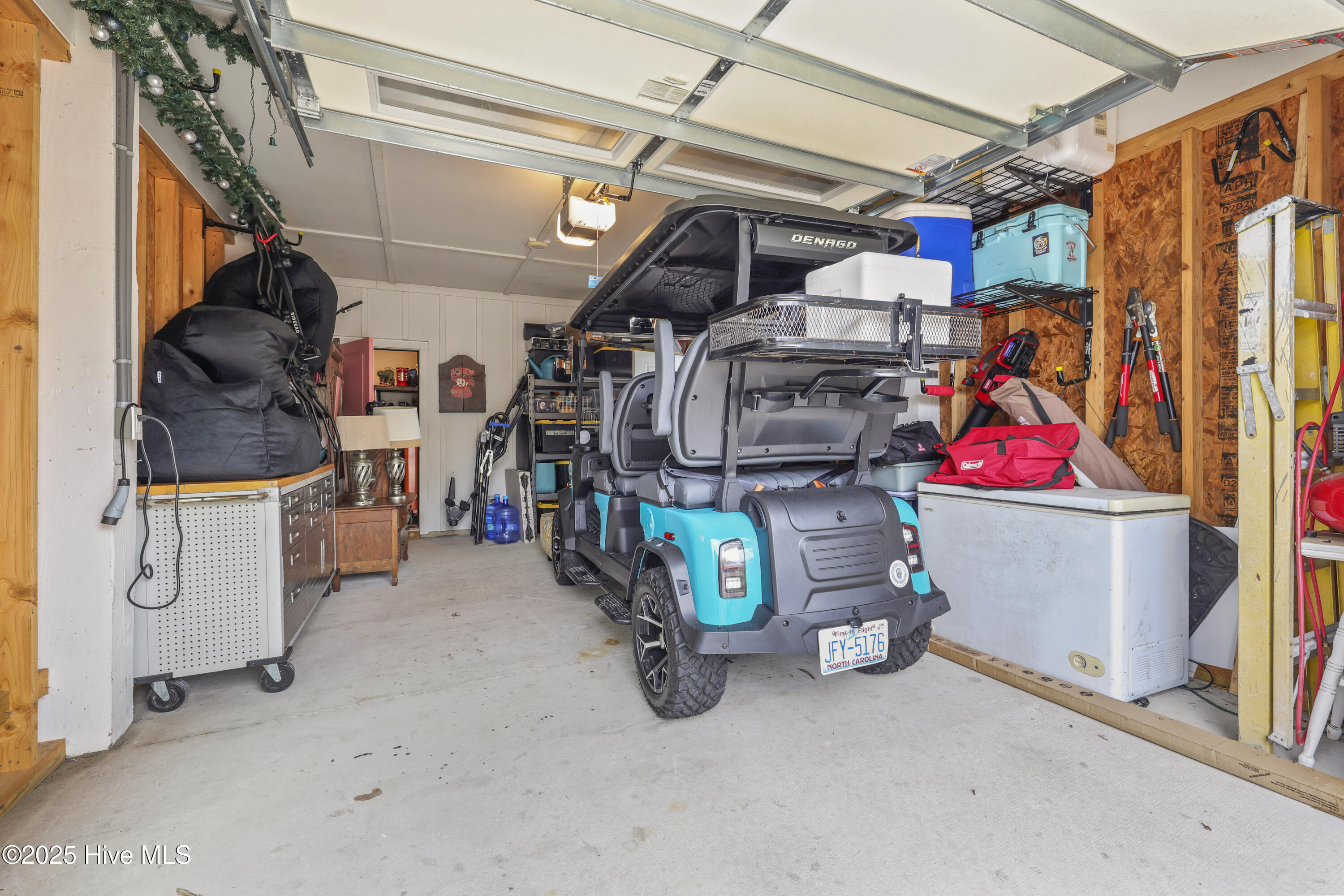 100536378 | Photo 42