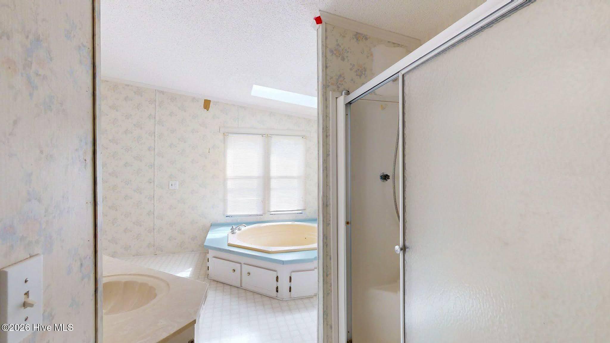 100563079 | Photo 15