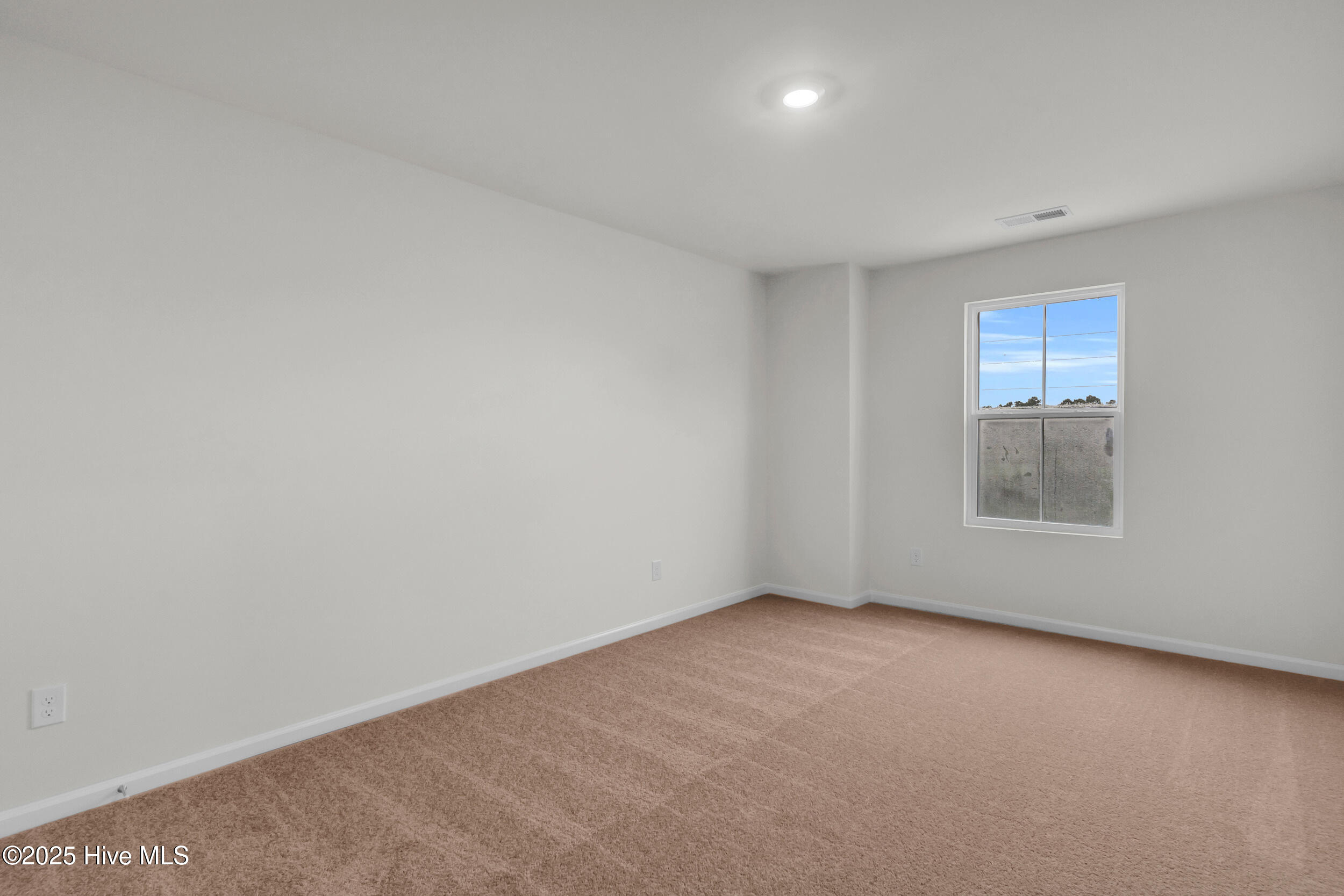 100521240 | Photo 30