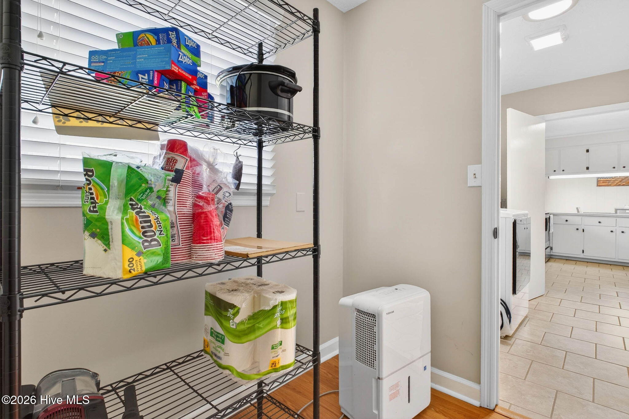 100563567 | Photo 23