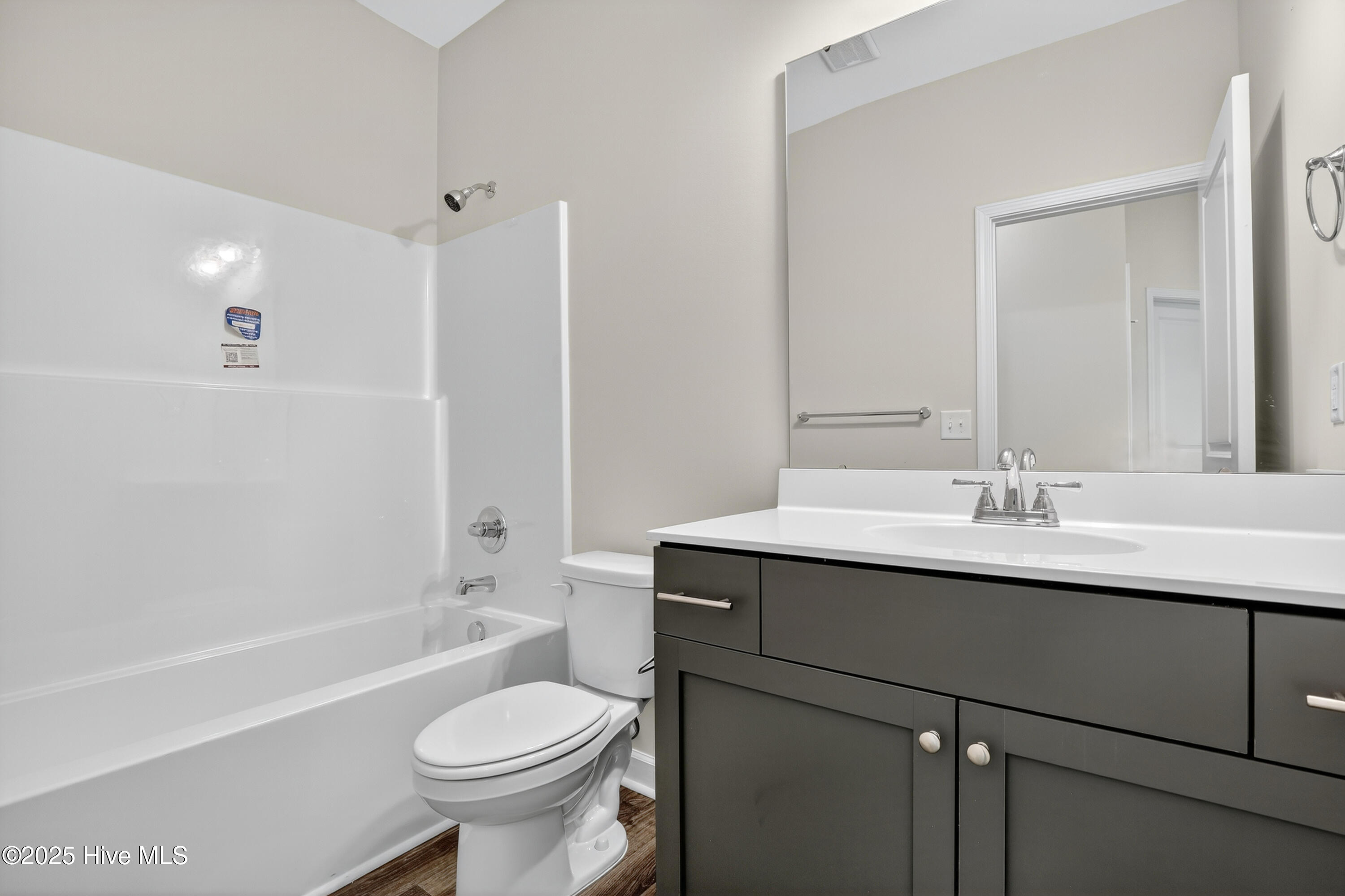 100505090 | Photo 19