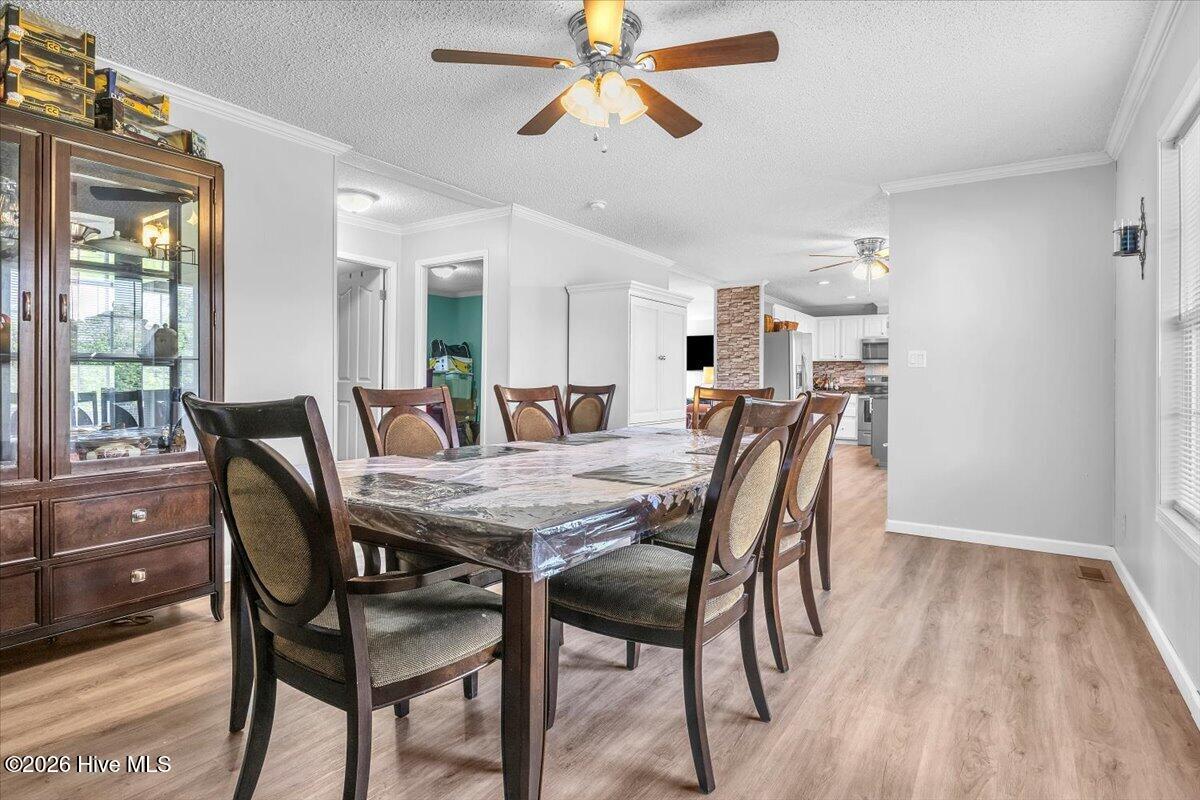 100569574 | Photo 21