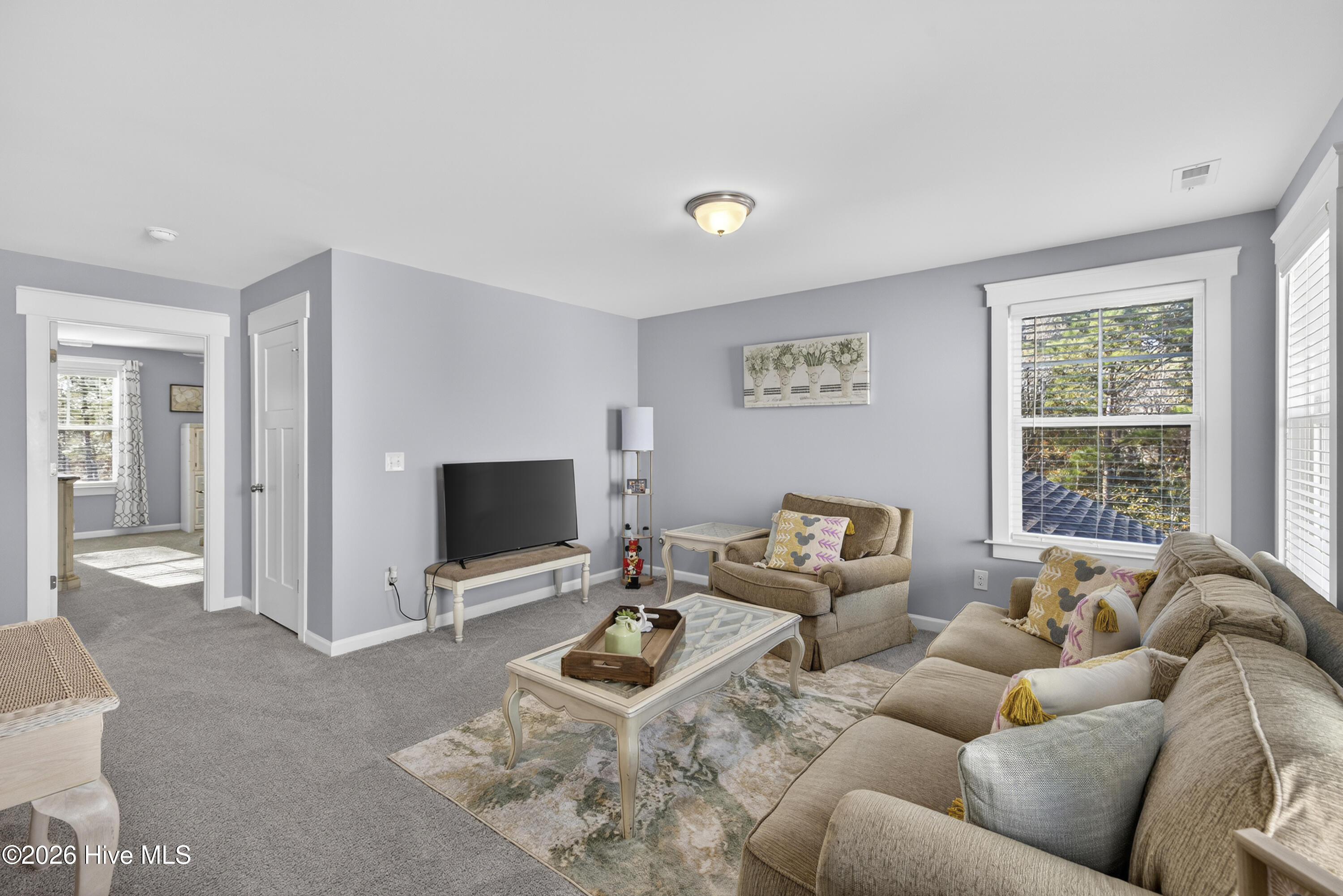 100548256 | Photo 28