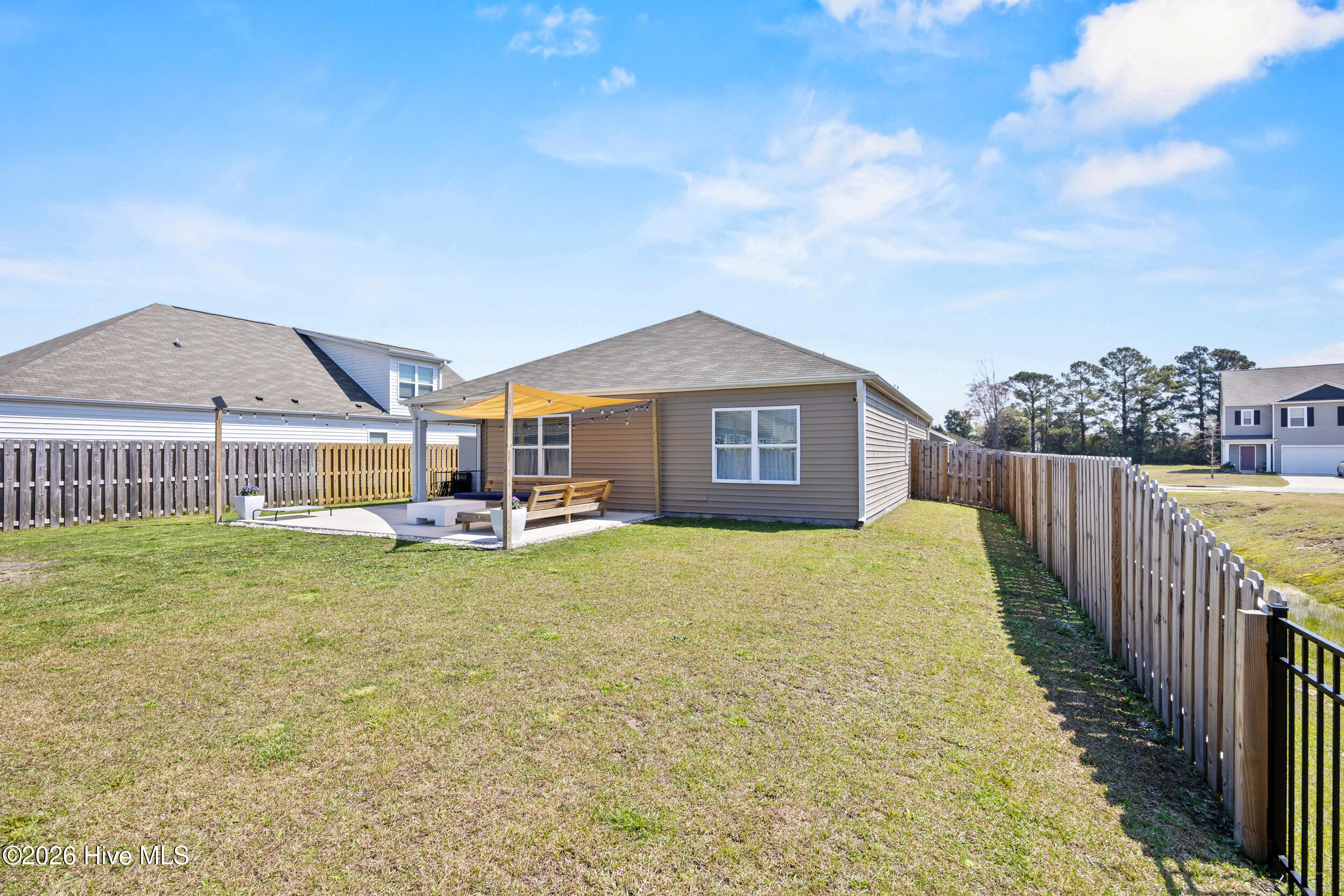 100562687 | Photo 39