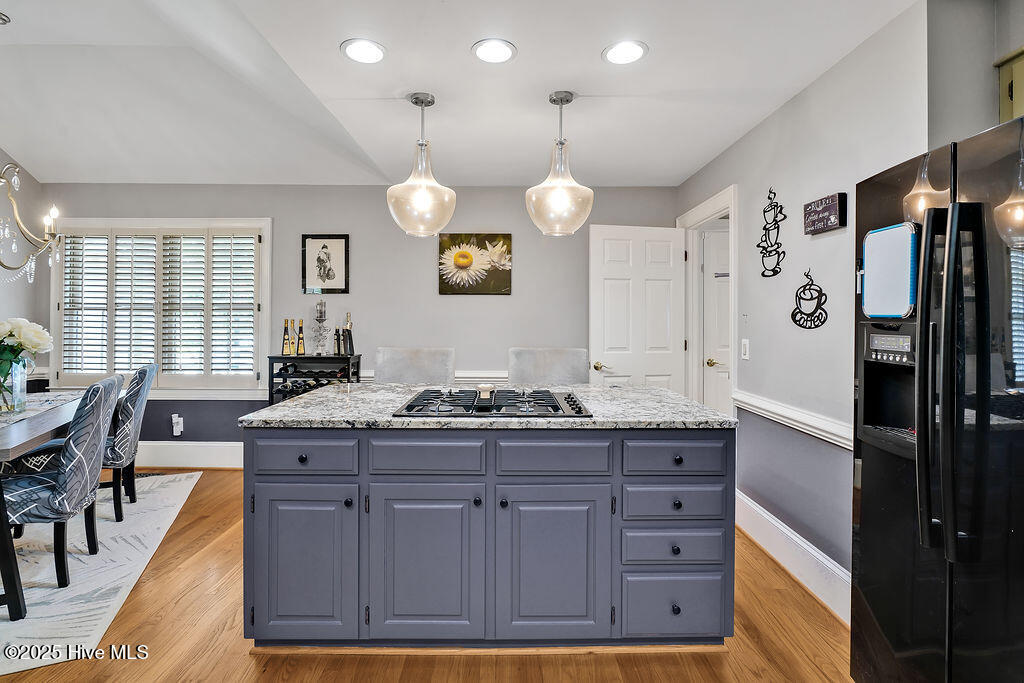 100515391 | Photo 16