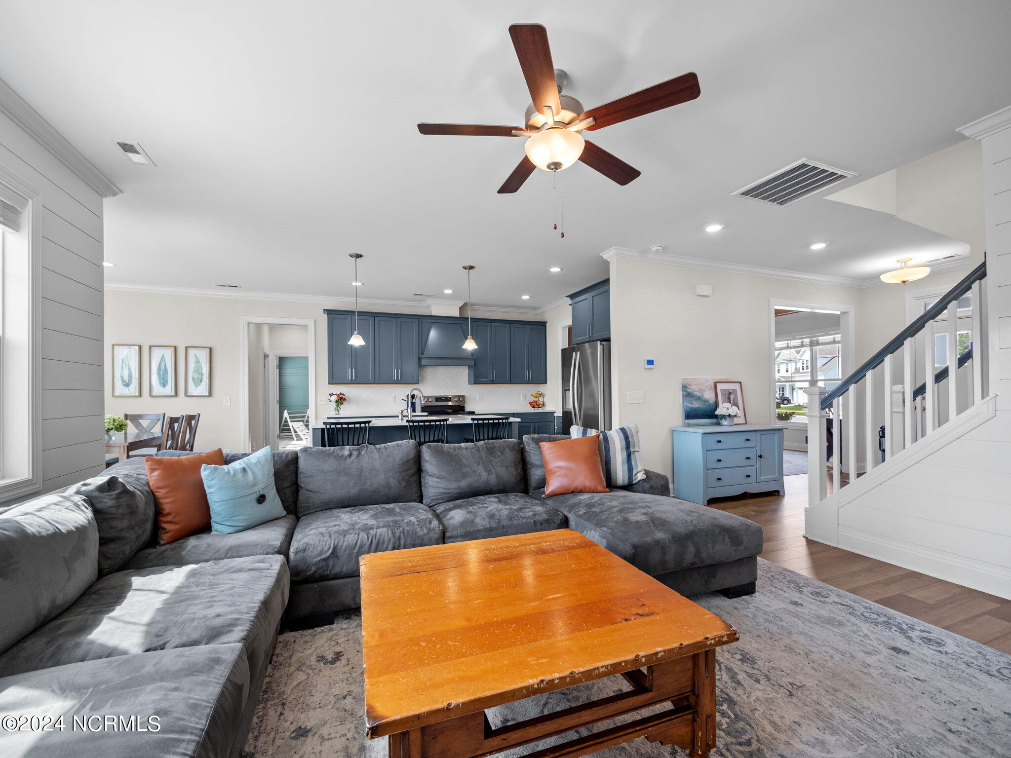 100564984 | Photo 17