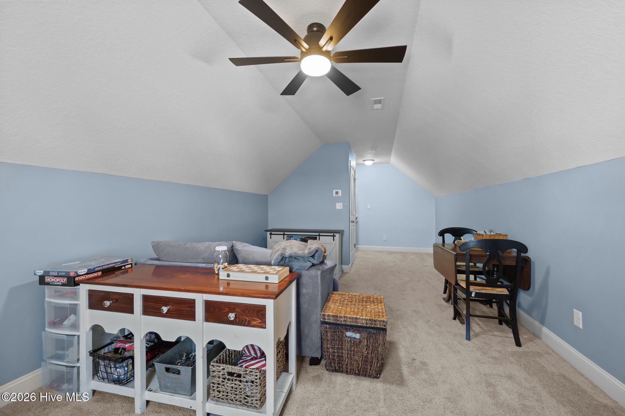 100553324 | Photo 41