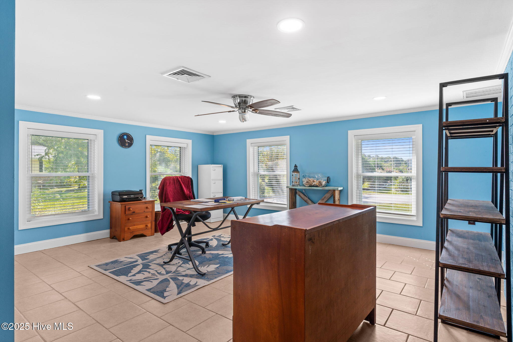 100532897 | Photo 29