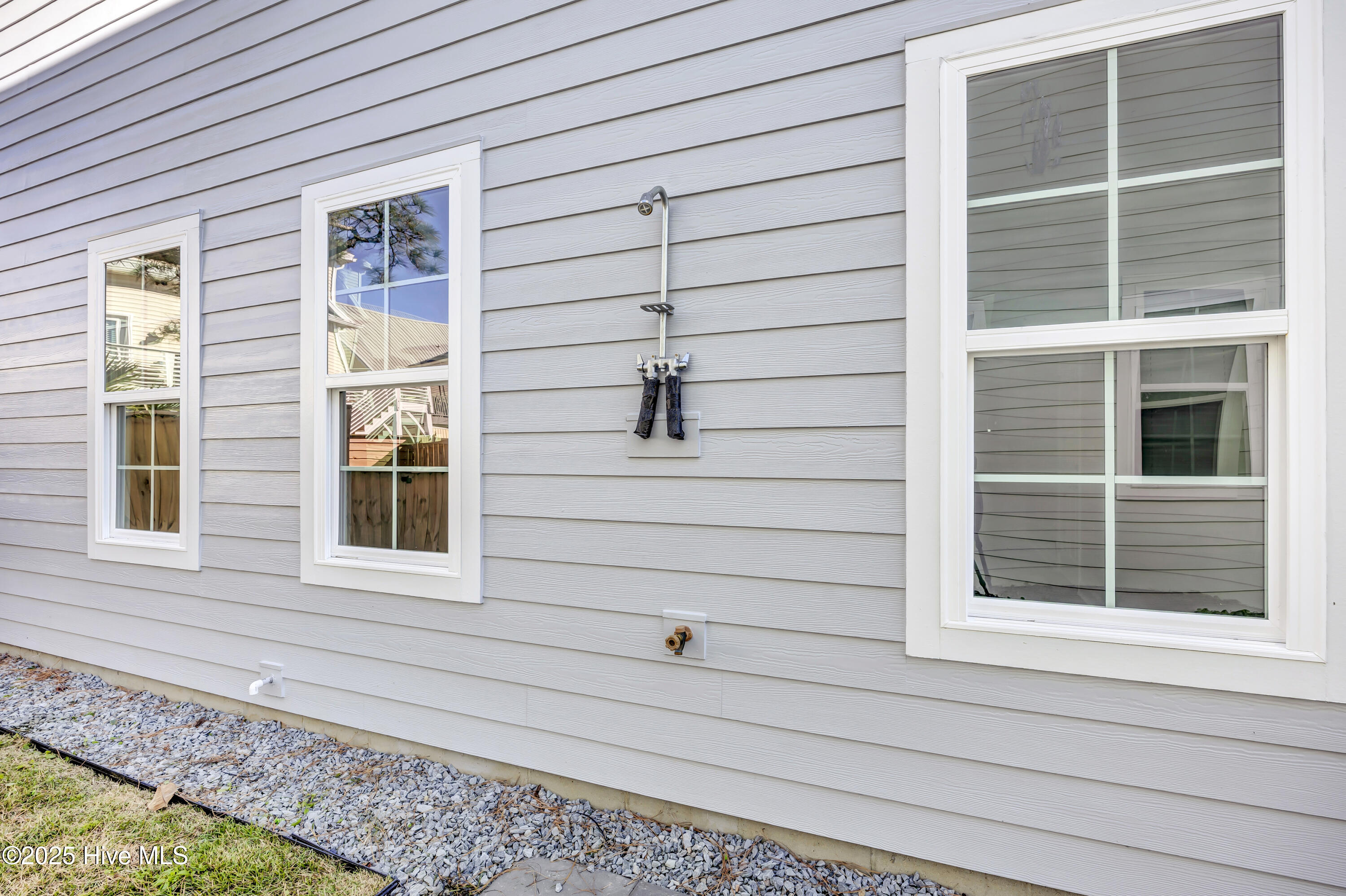 100545866 | Photo 32