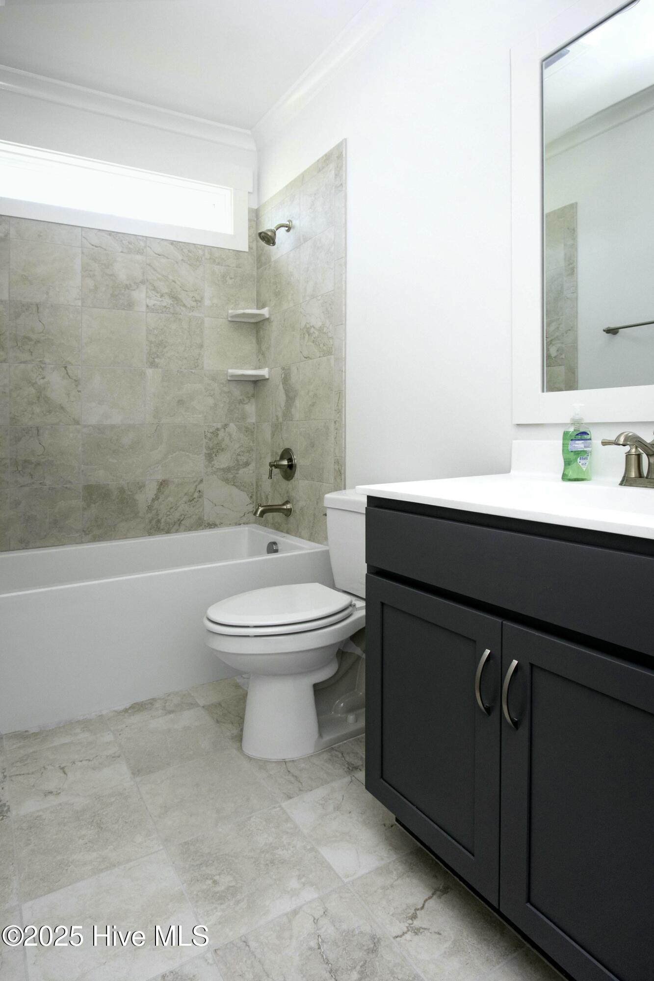 100489115 | Photo 17