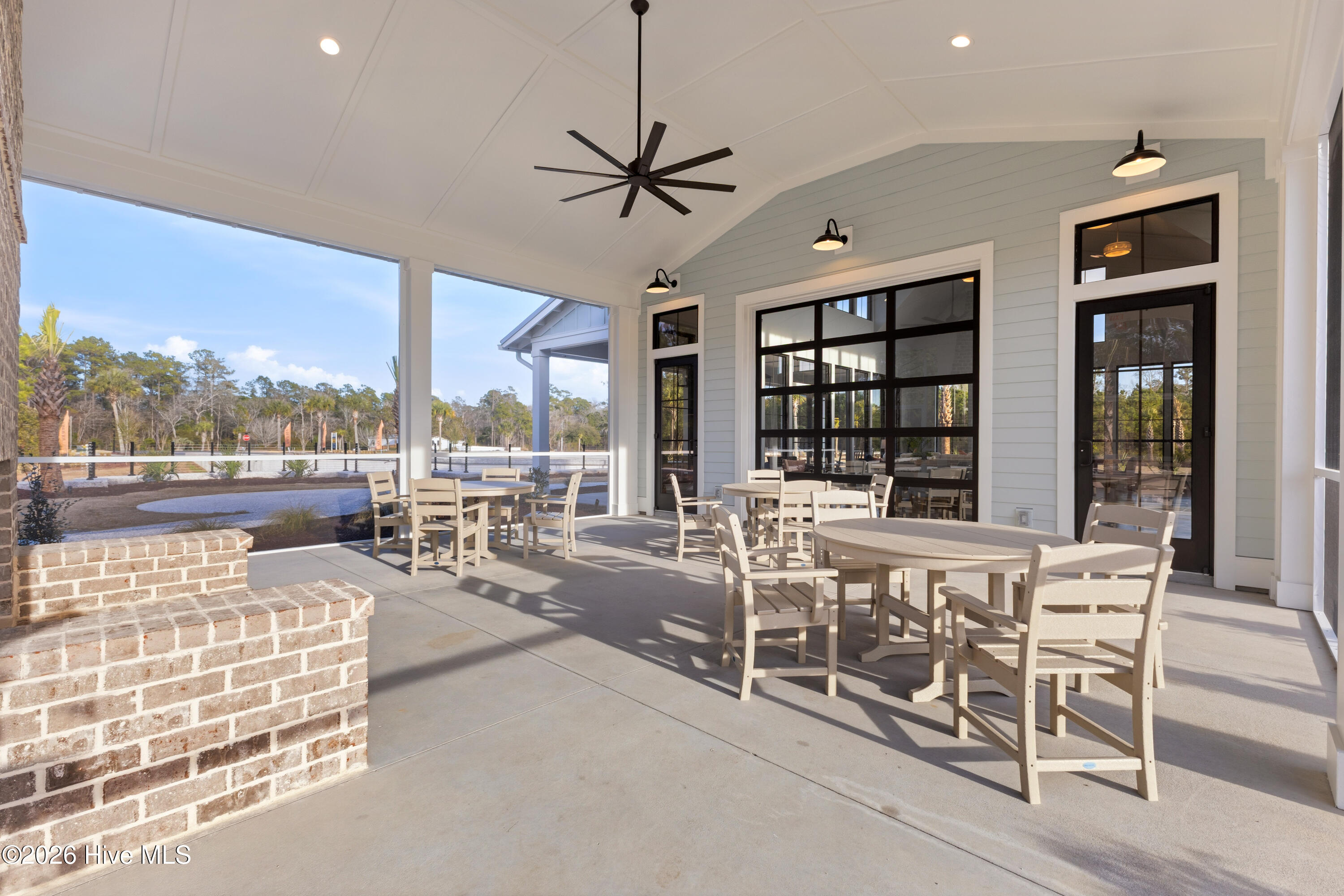 100555806 | Photo 20