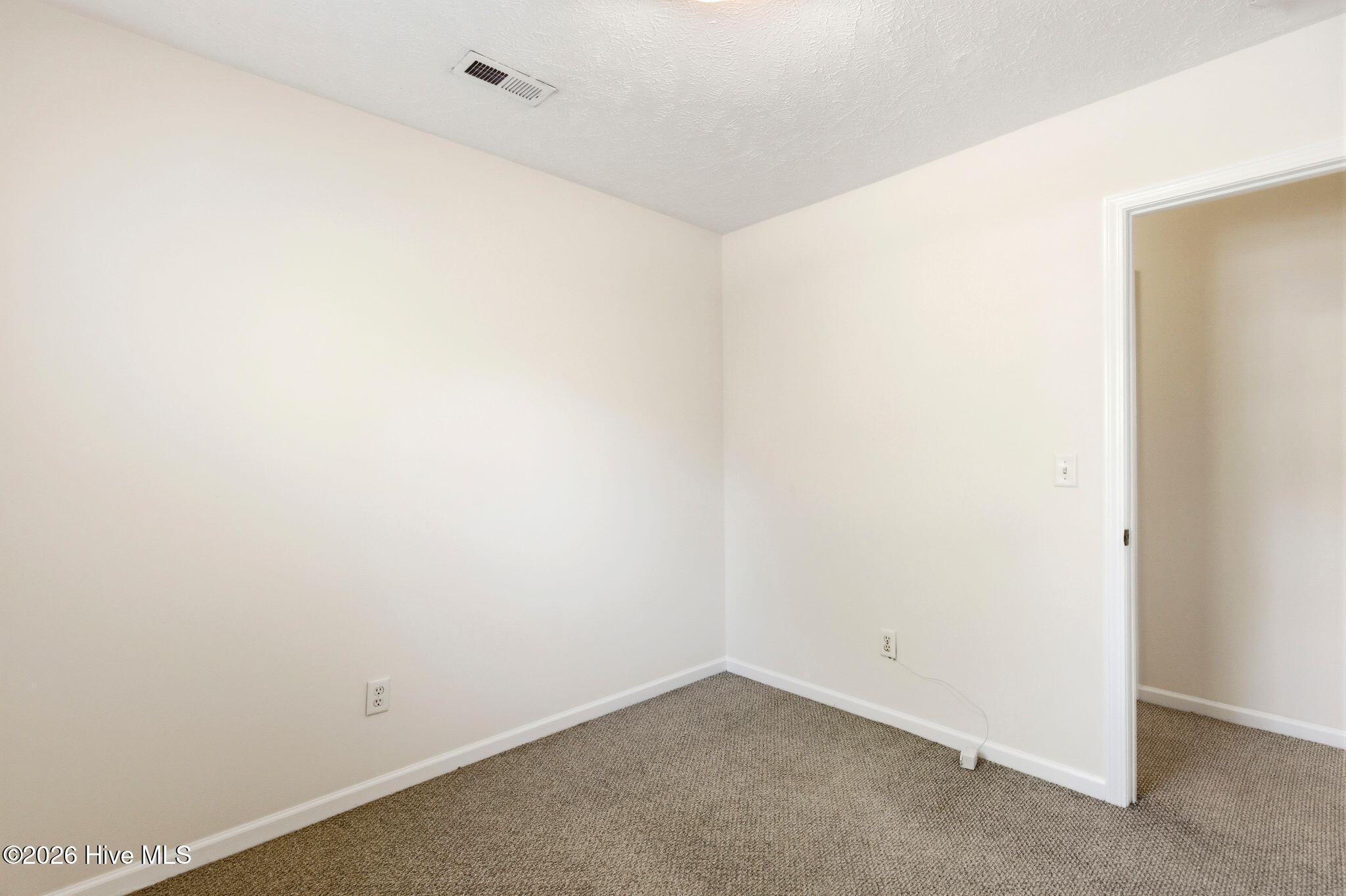 100567246 | Photo 36