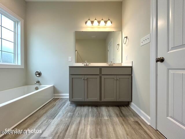 100563430 | Photo 11