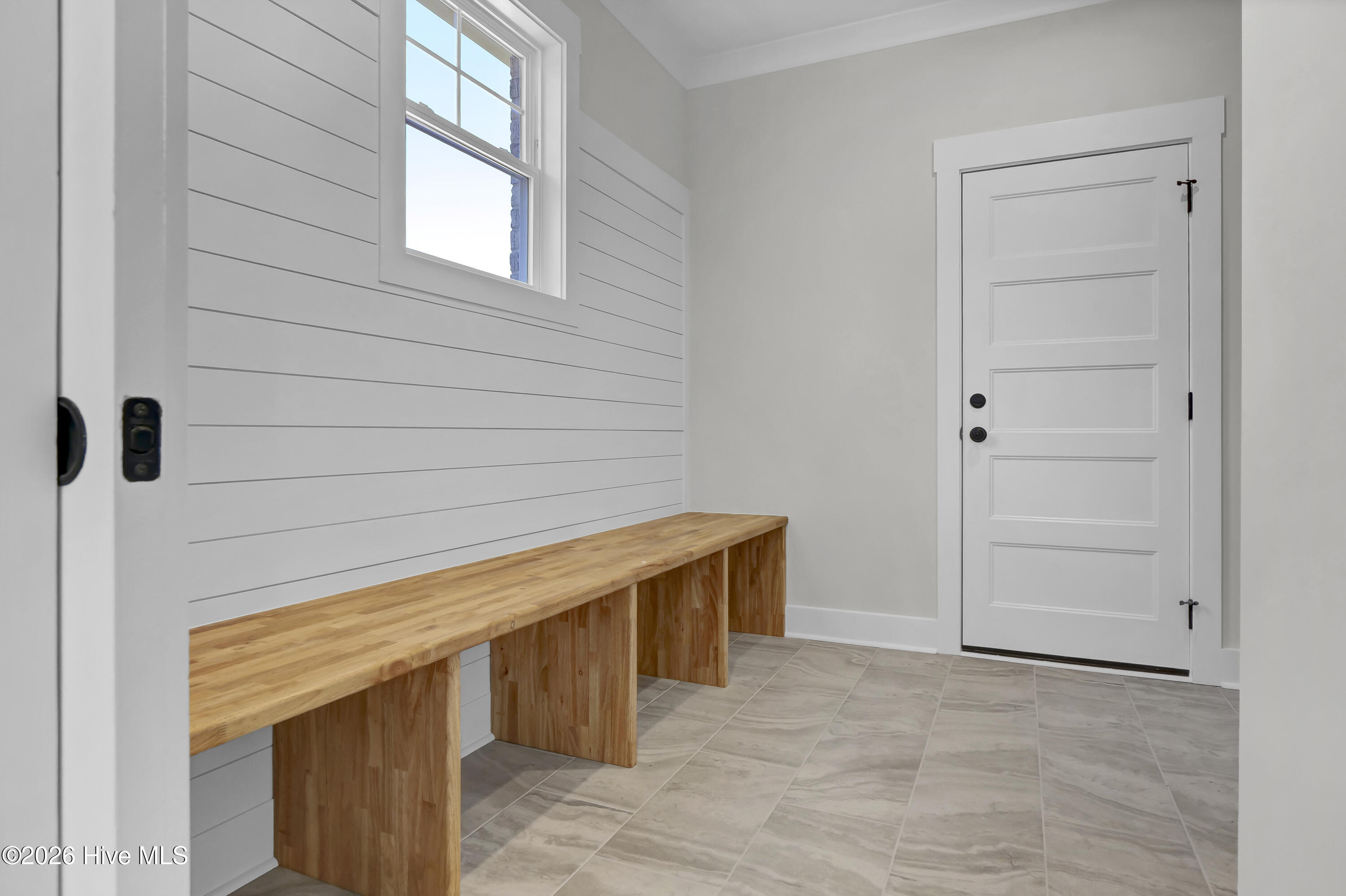 100553598 | Photo 13