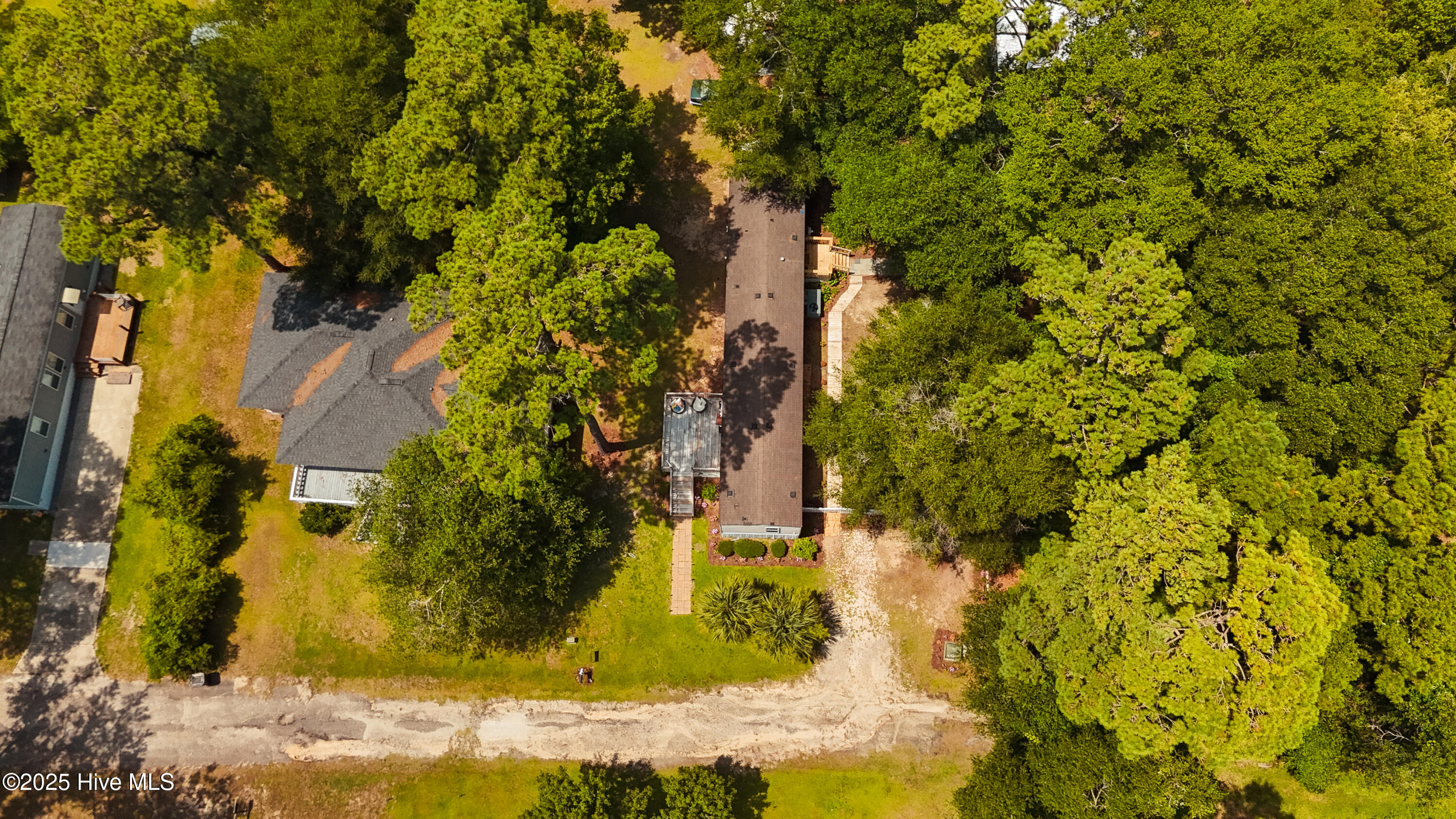 100517636 | Photo 40