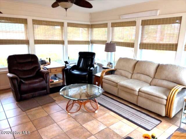 100548577 | Photo 11