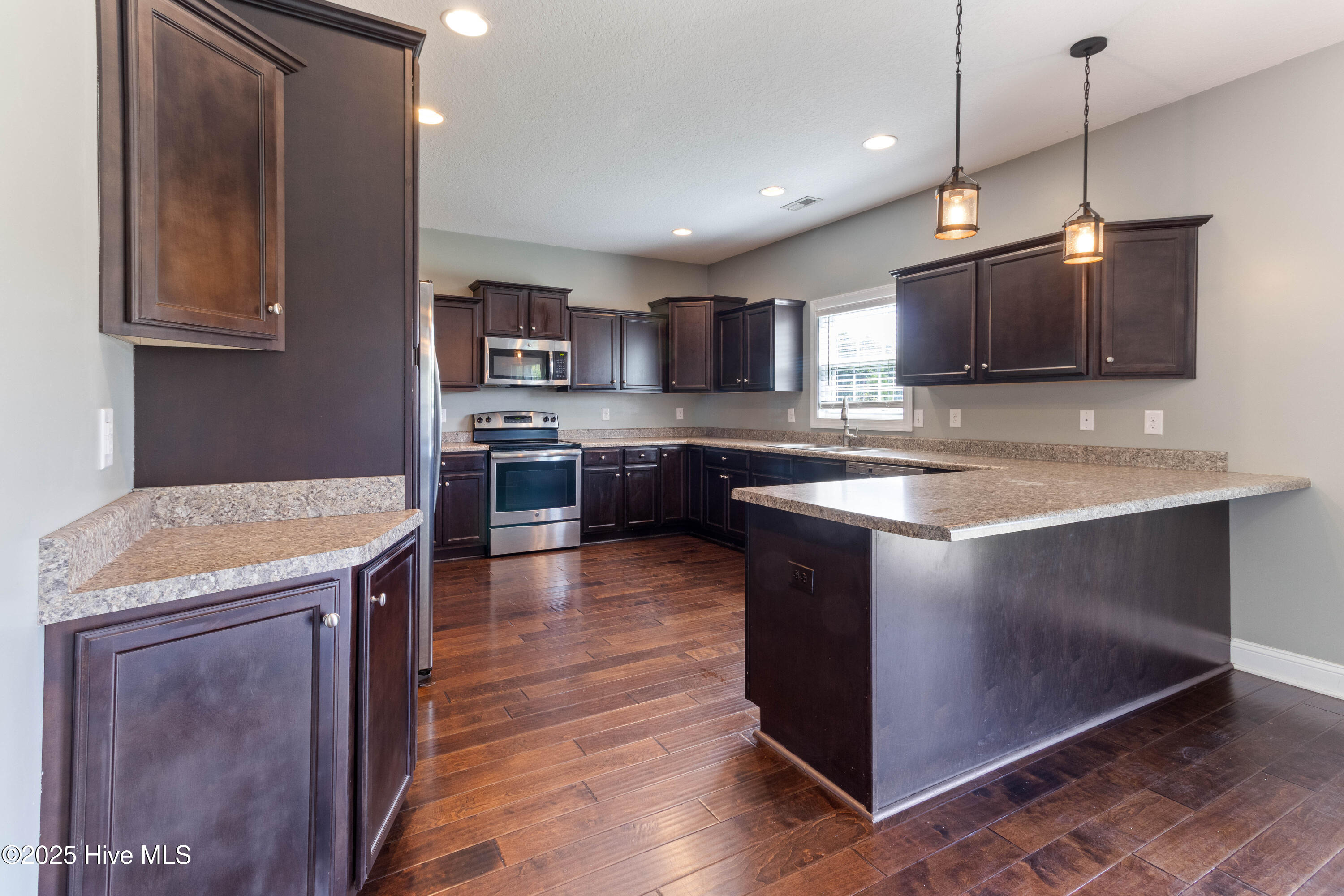 100528523 | Photo 20