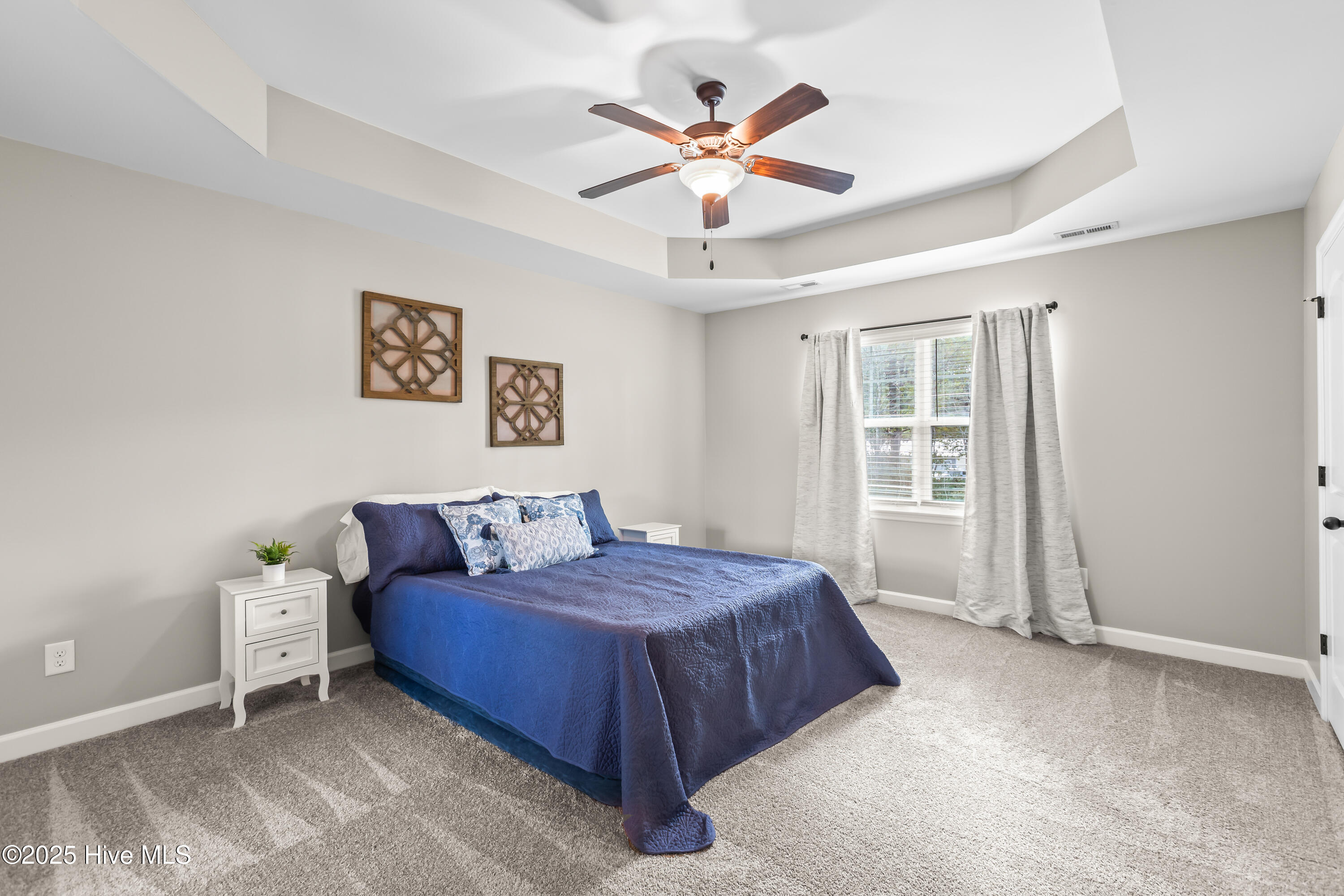 100541001 | Photo 14