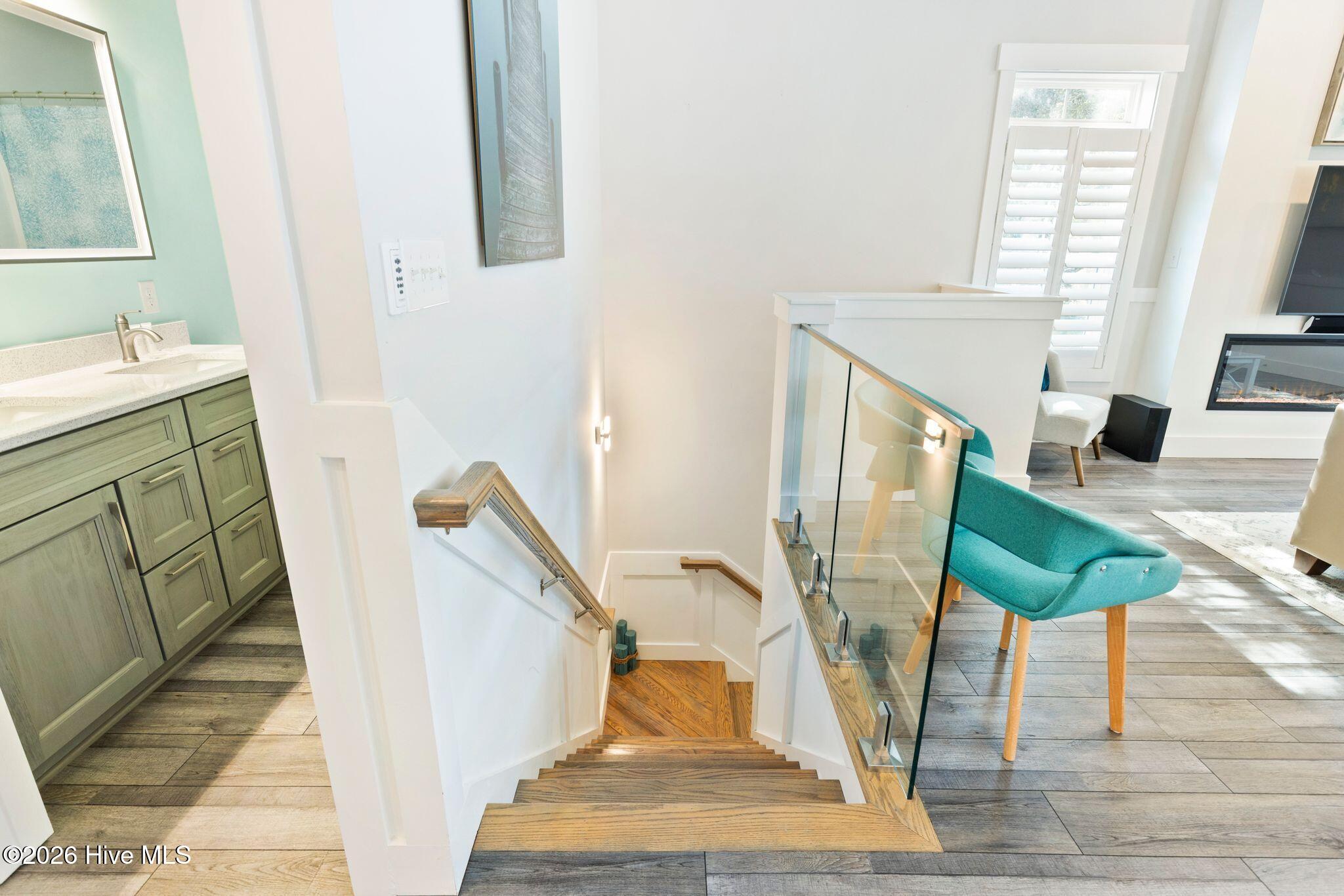 100551574 | Photo 45