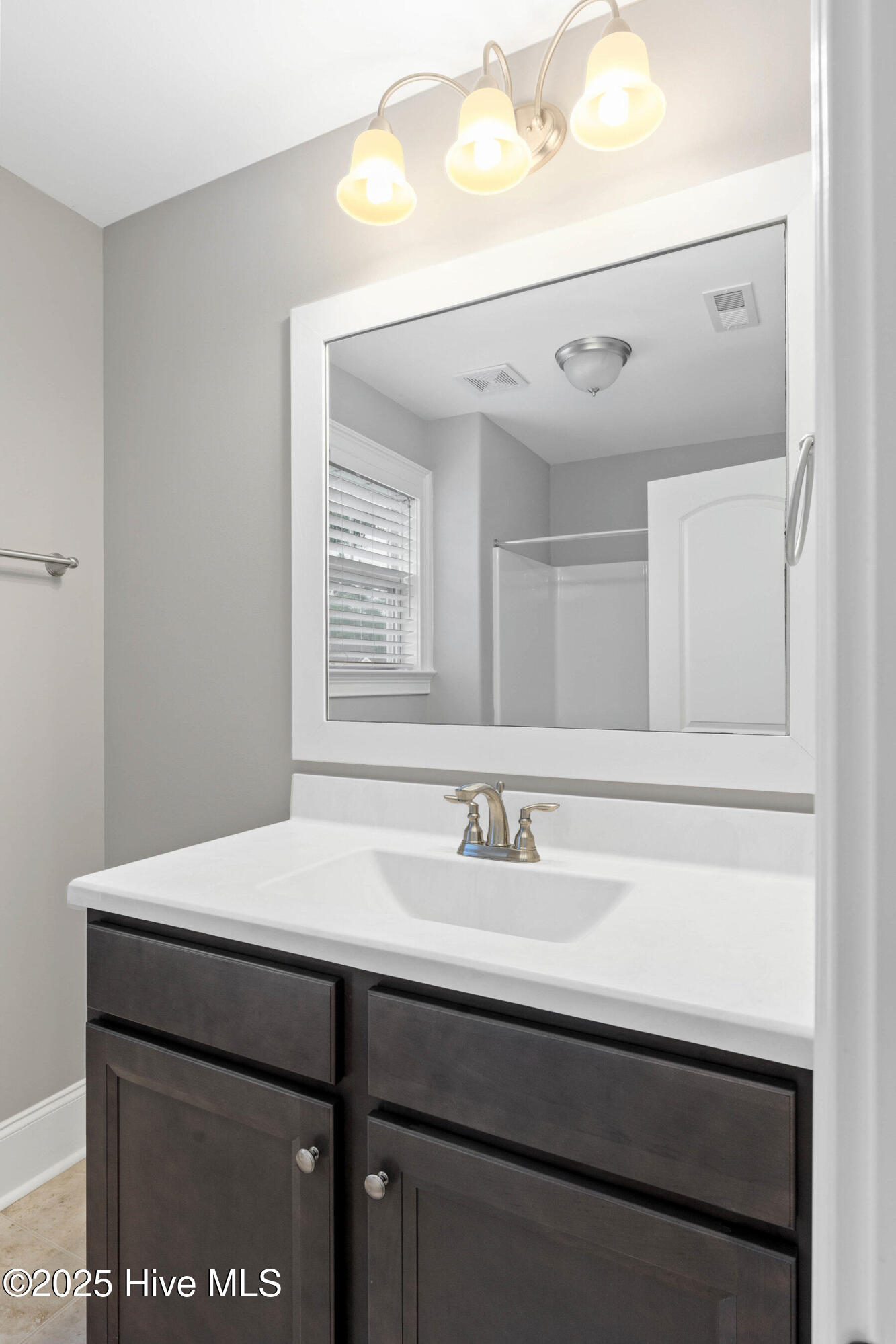 100515145 | Photo 32