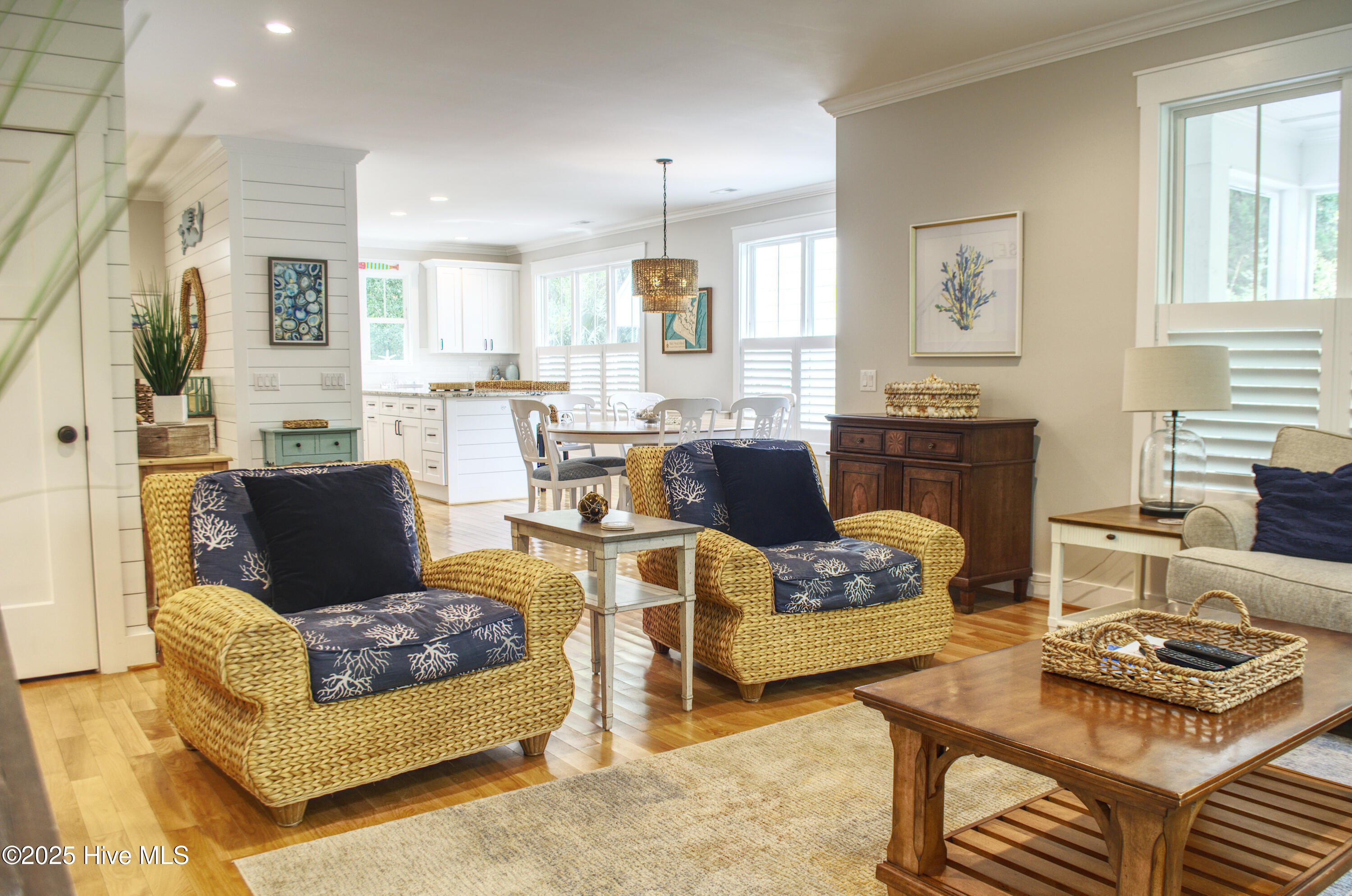 100526777 | Photo 14