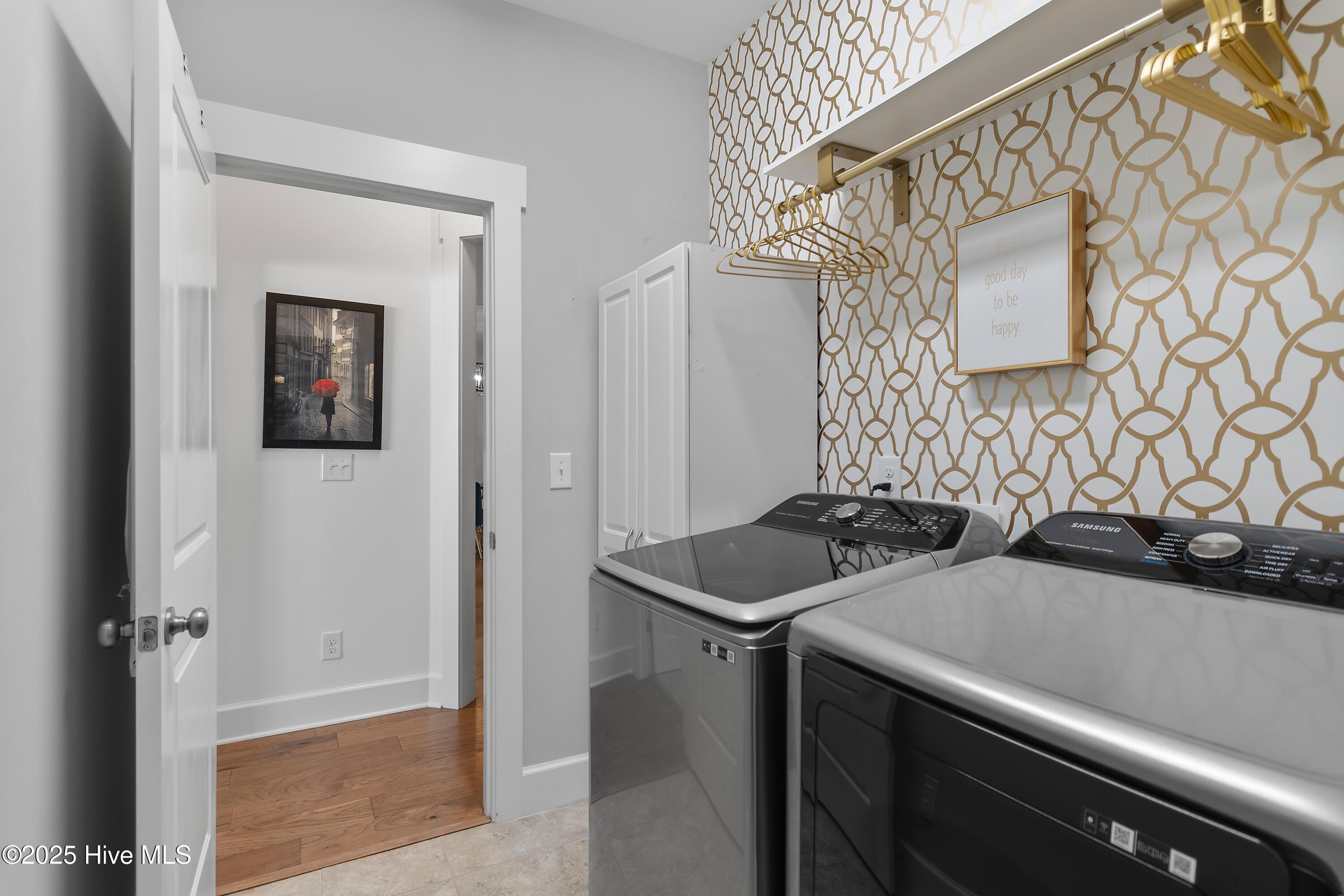 100537733 | Photo 44