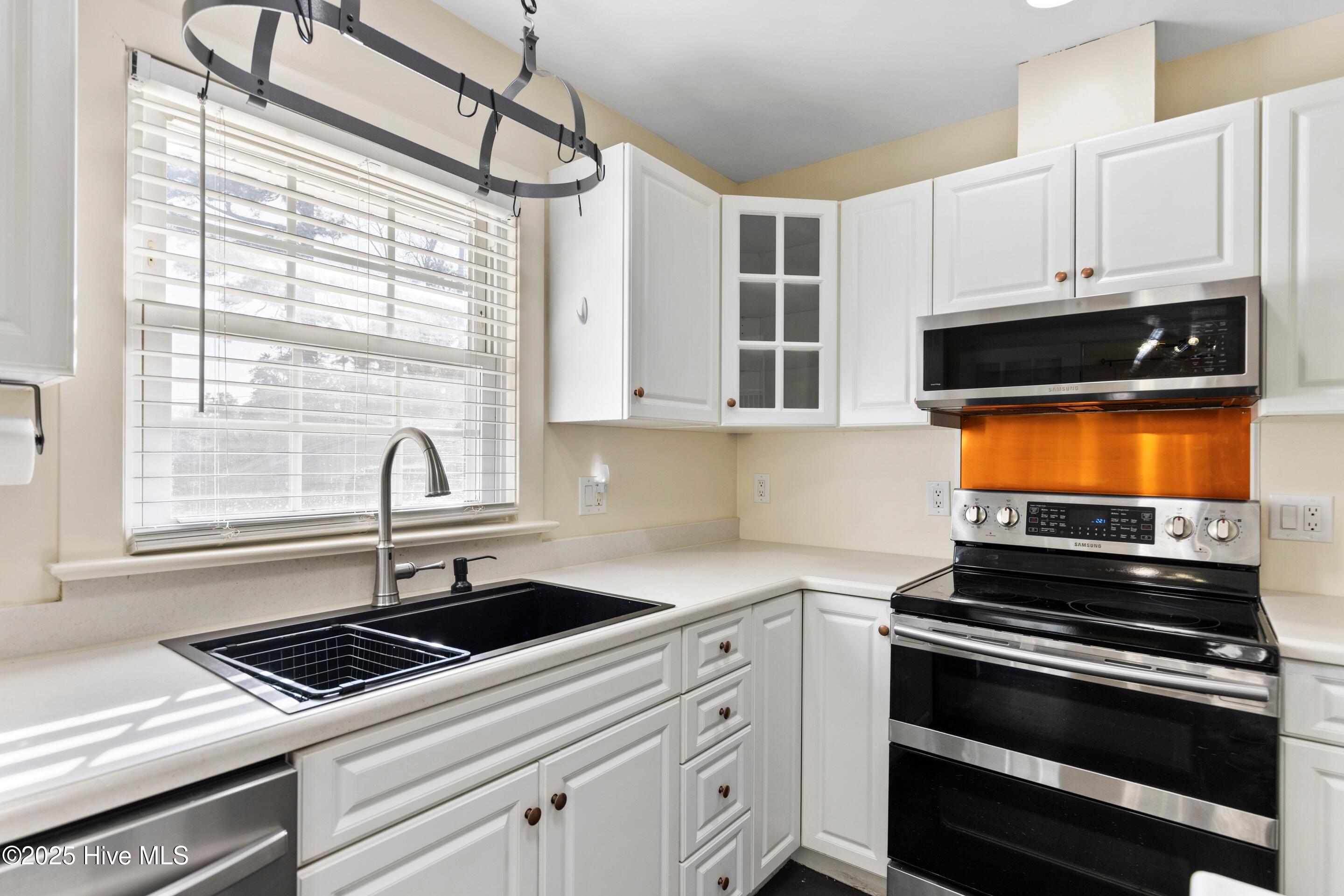 100544928 | Photo 17