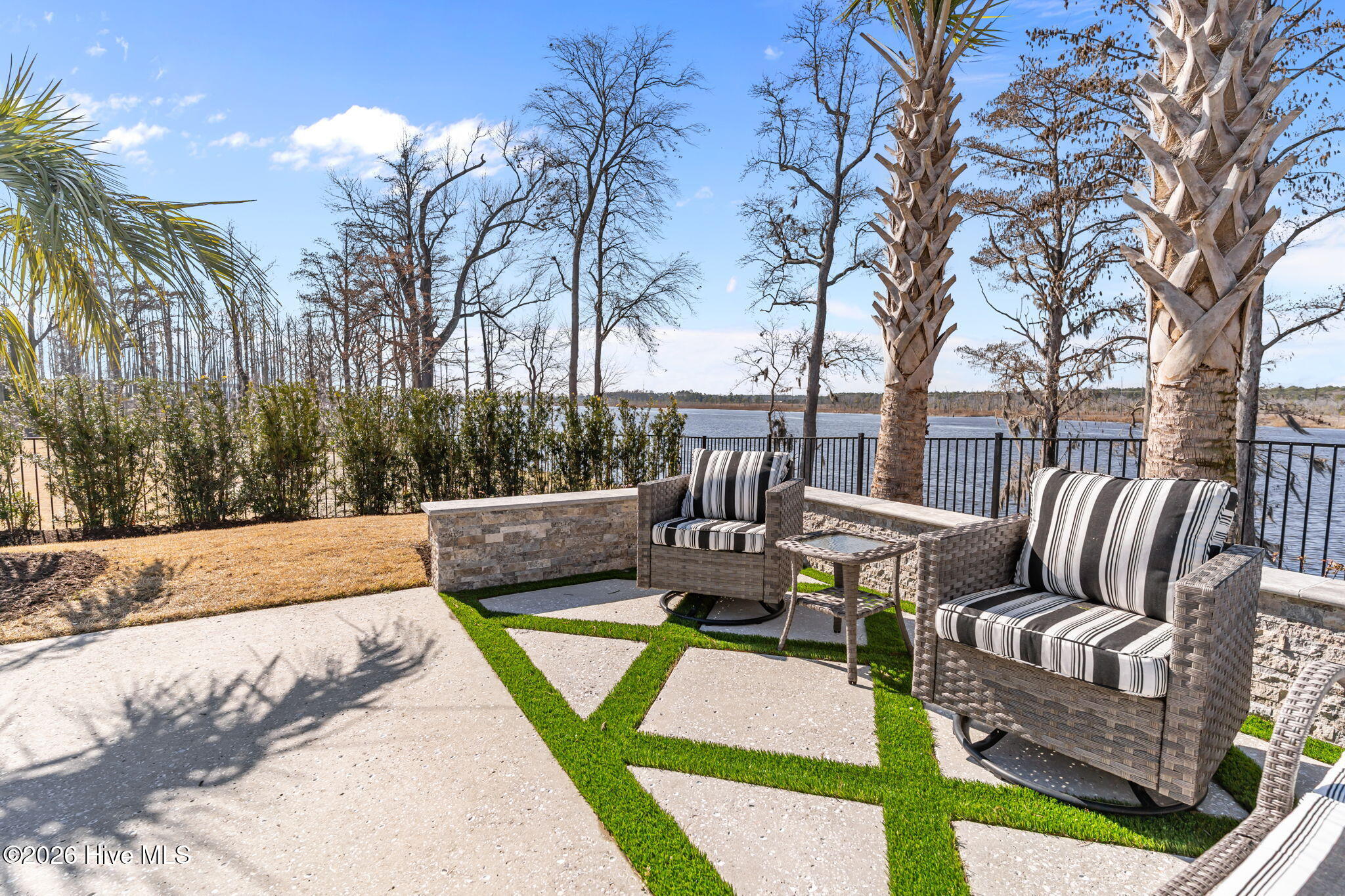 100554448 | Photo 46