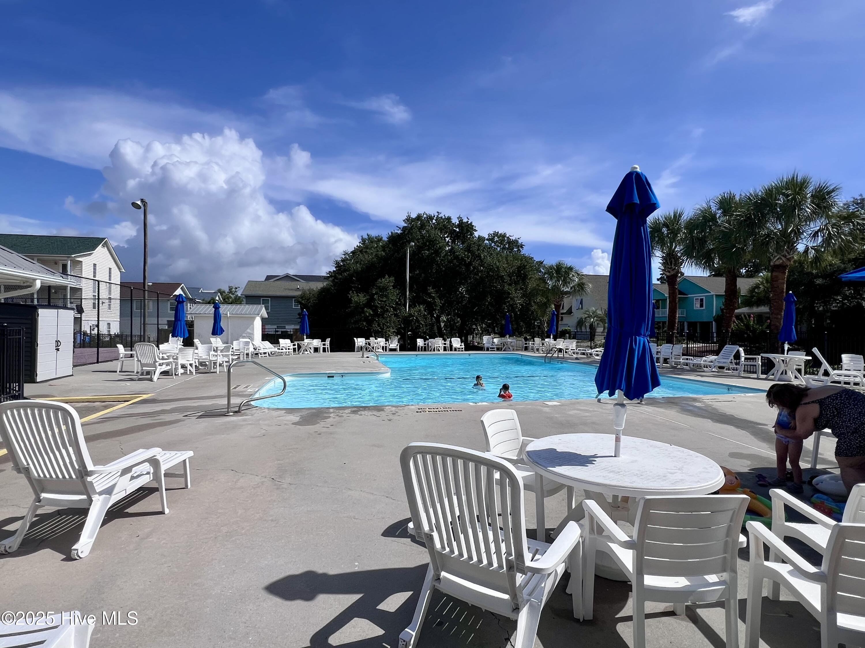 100519287 | Photo 38